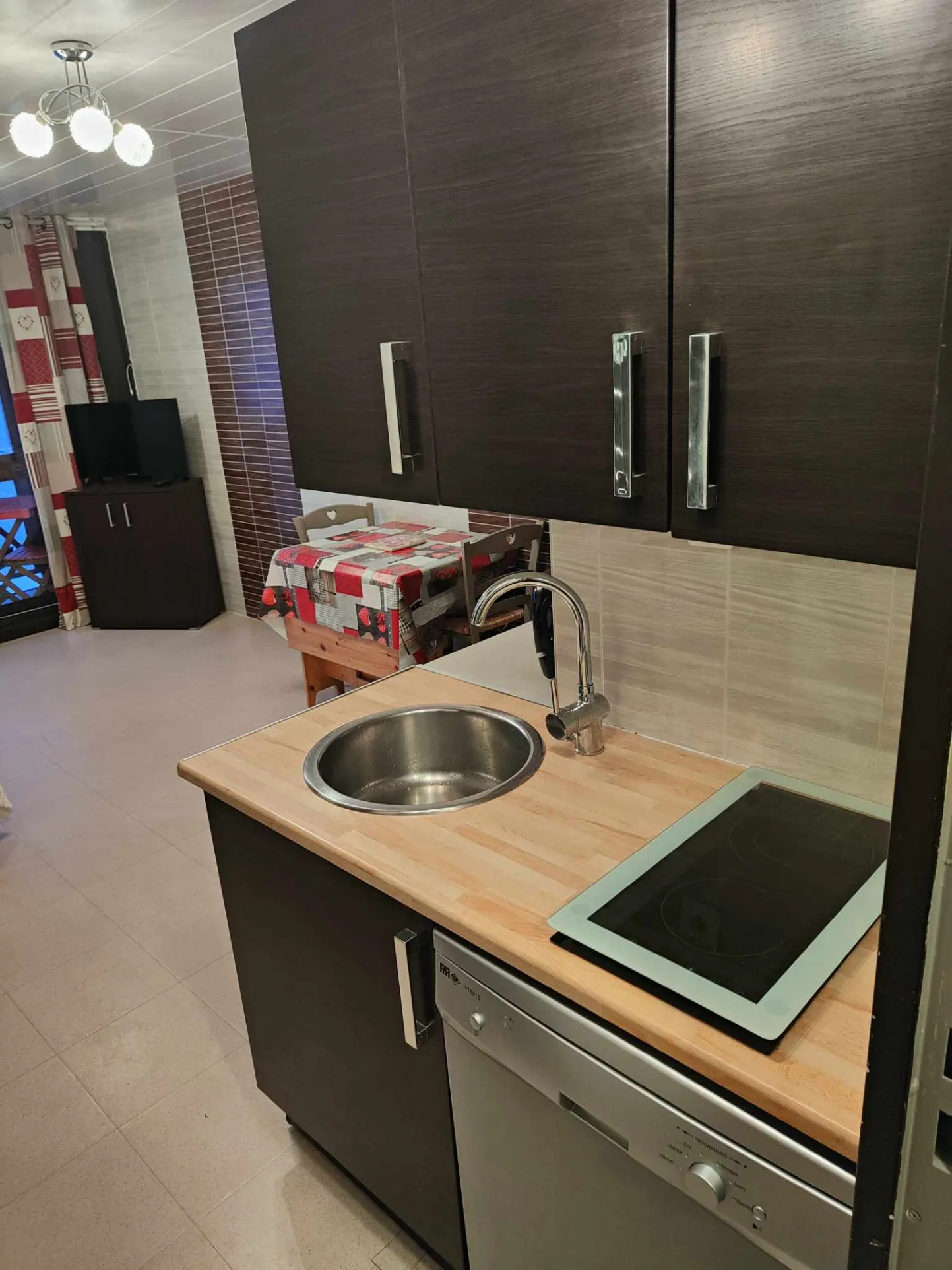 Studio rénové avec vue sur pistes au Corbier – Idéal skieurs et investisseurs 