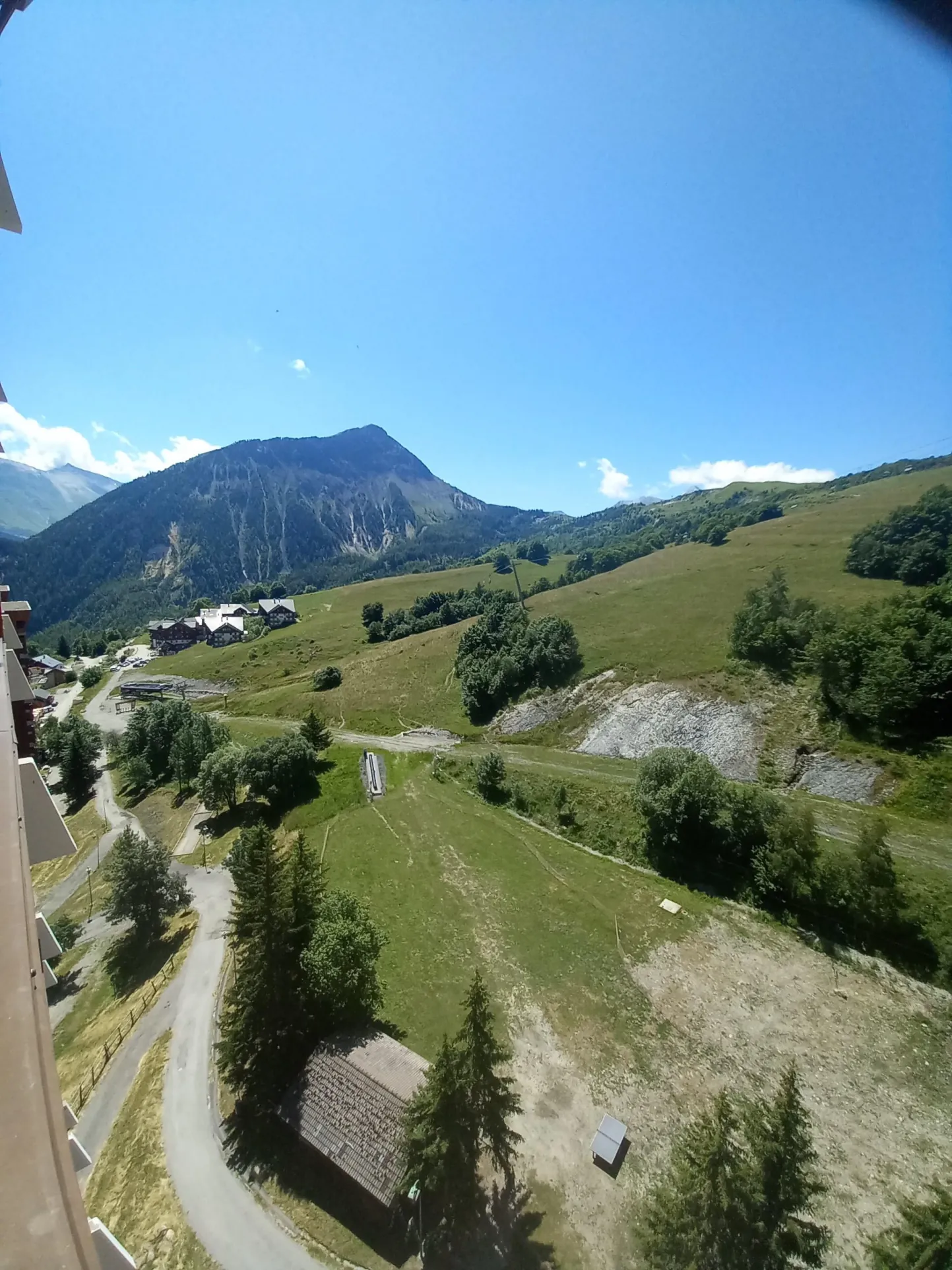 Studio rénové avec vue sur pistes au Corbier – Idéal skieurs et investisseurs 