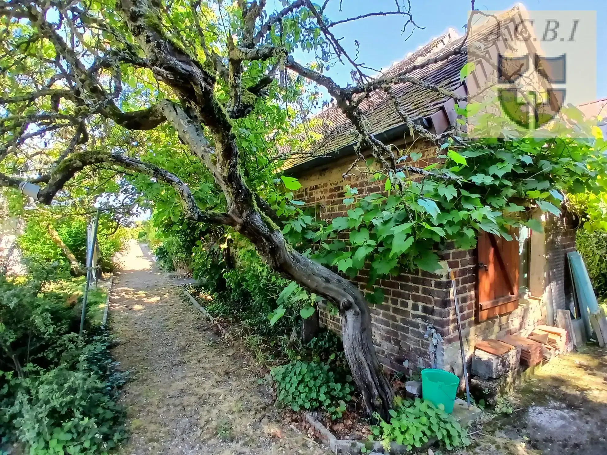 Maison de campagne avec piscine à vendre près de Vendôme, 130 m² 
