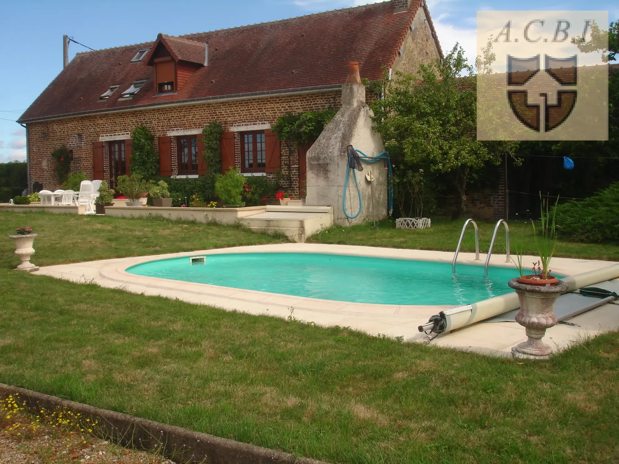 Maison de campagne avec piscine à vendre près de Vendôme, 130 m²