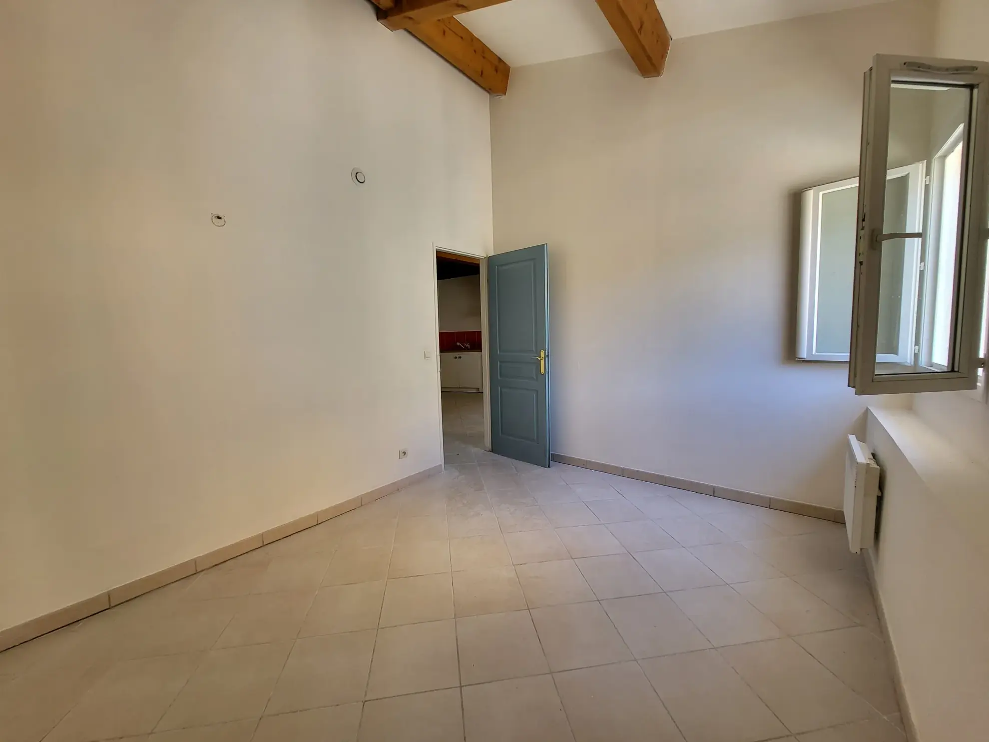 Charmante maison T4 avec garage à Sollies Toucas, proche commodités 