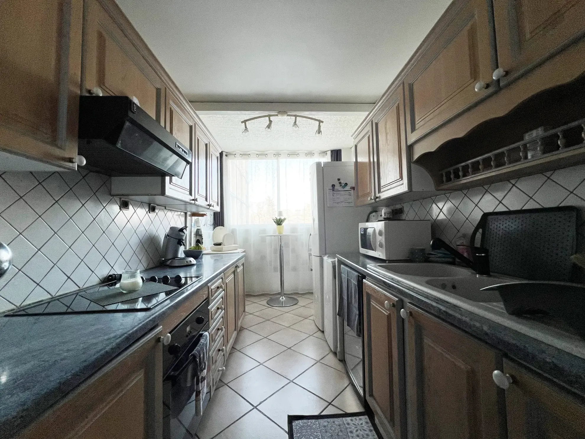 Appartement 85 m2 à vendre à Orange avec 3 chambres et balcon 
