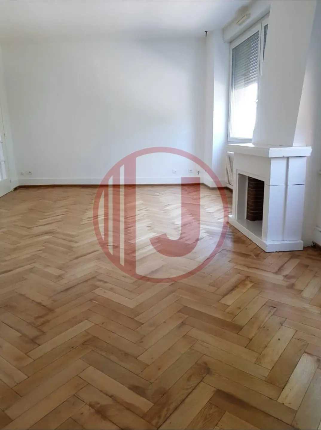 Appartement spacieux de 144 m² à Mulhouse avec 7 pièces et 5 chambres 