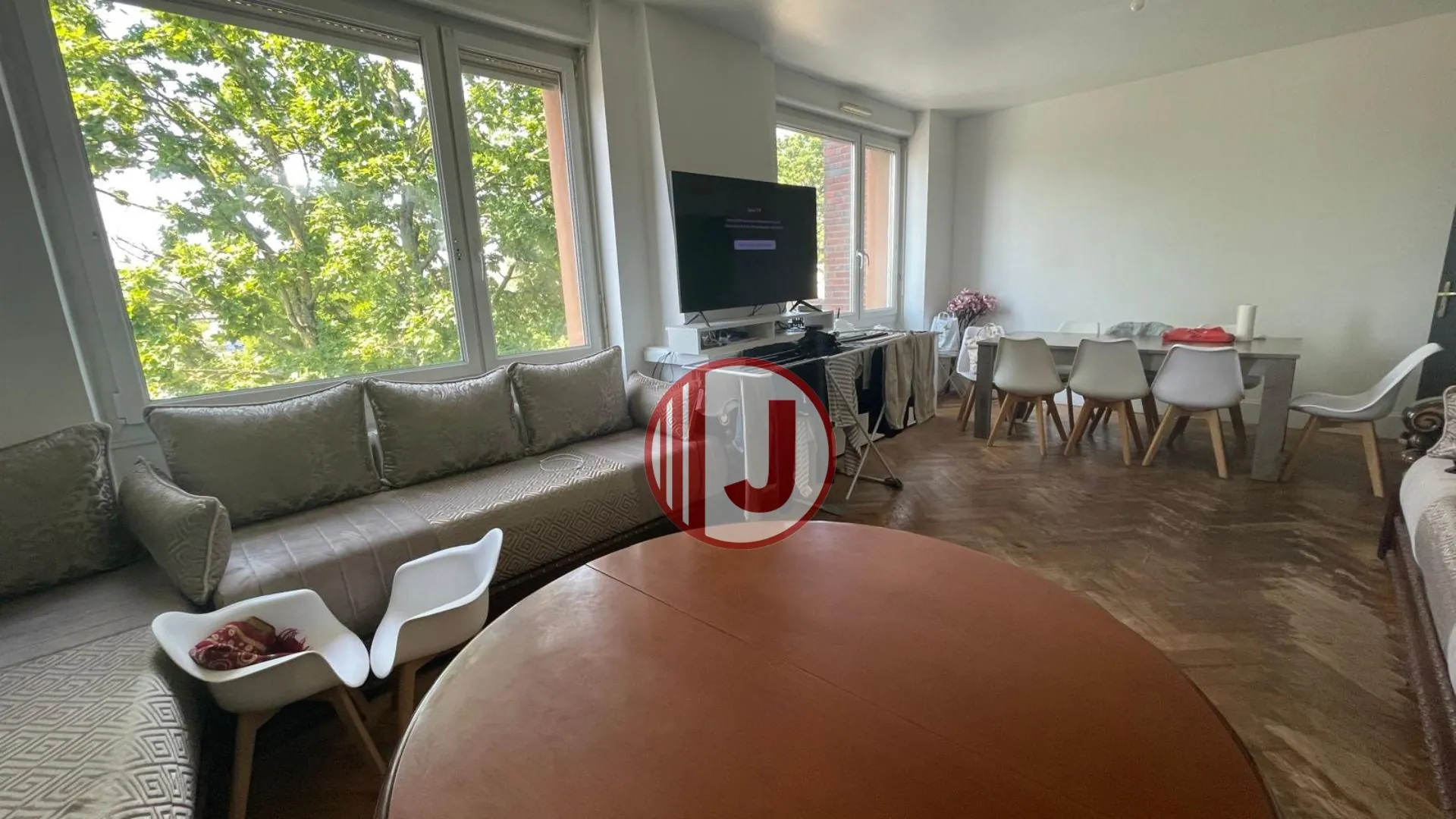 Appartement spacieux de 144 m² à Mulhouse avec 7 pièces et 5 chambres 