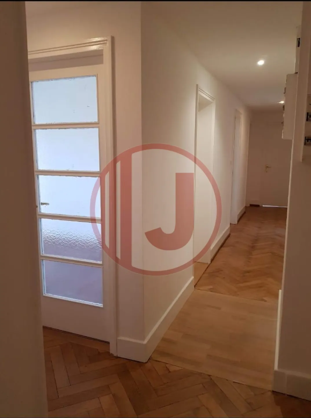 Appartement spacieux de 144 m² à Mulhouse avec 7 pièces et 5 chambres 