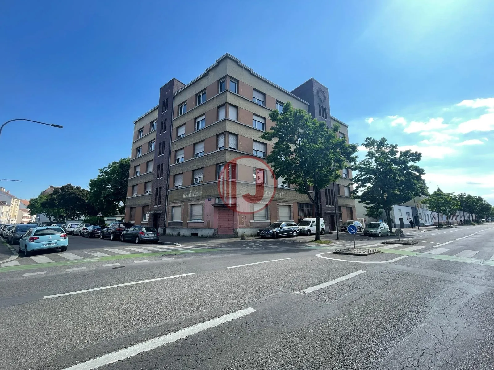 Appartement spacieux de 144 m² à Mulhouse avec 7 pièces et 5 chambres