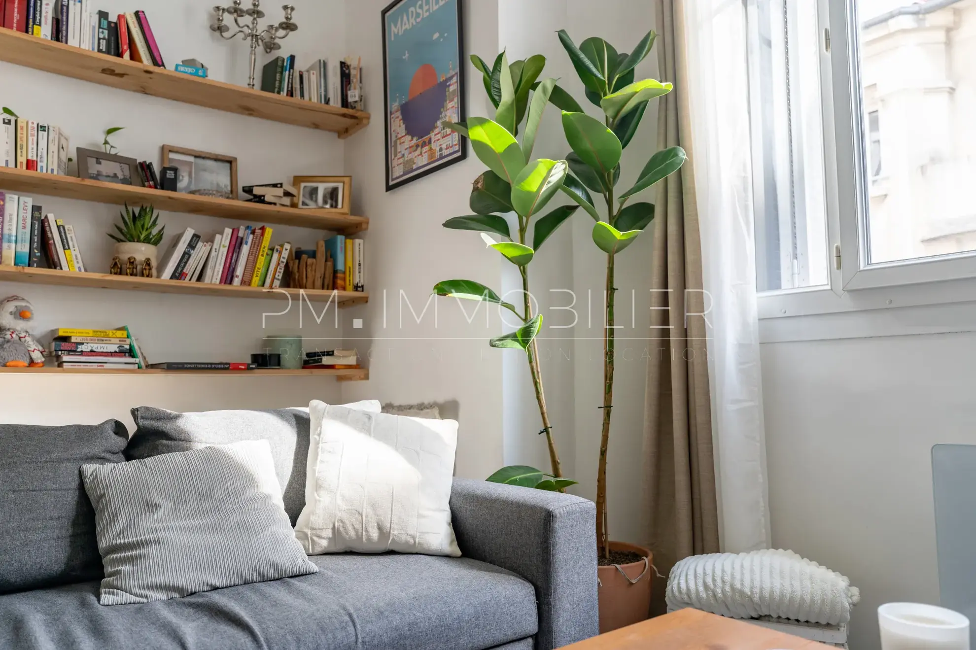 Appartement traversant de 76 m² avec extérieur à Marseille, à deux pas de la place Sébastopol 