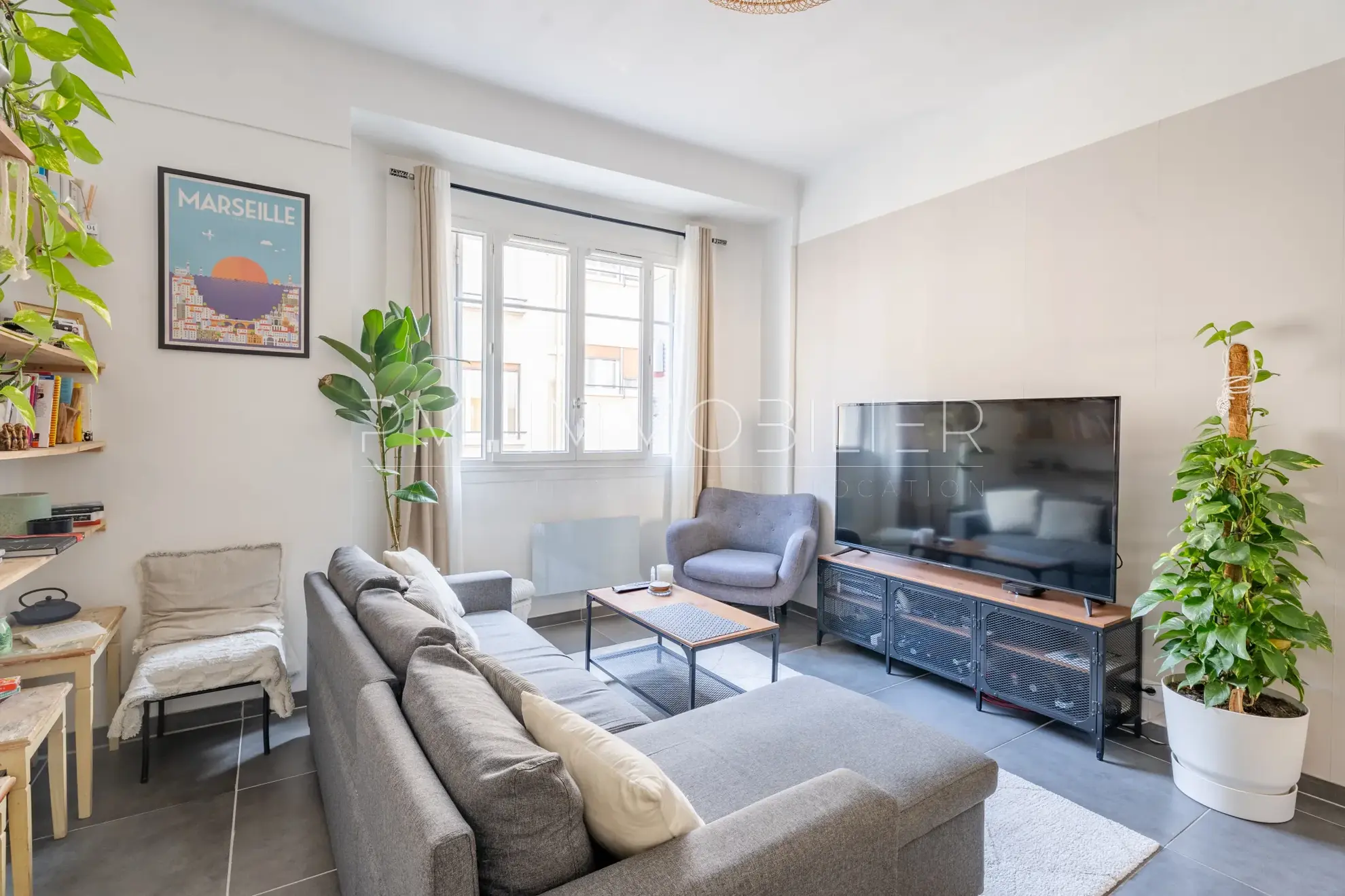 Appartement traversant de 76 m² avec extérieur à Marseille, à deux pas de la place Sébastopol 