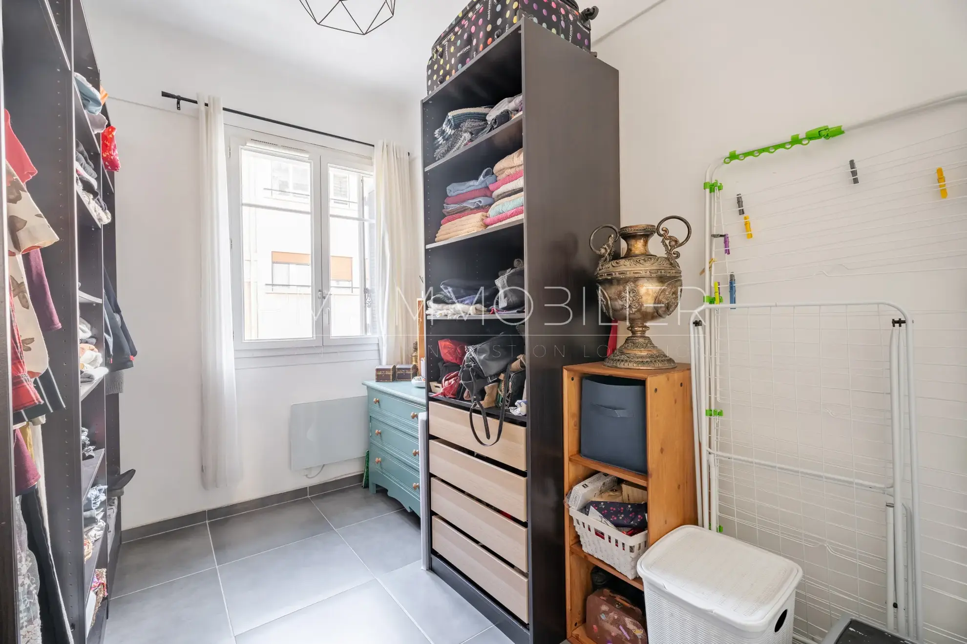 Appartement traversant de 76 m² avec extérieur à Marseille, à deux pas de la place Sébastopol 