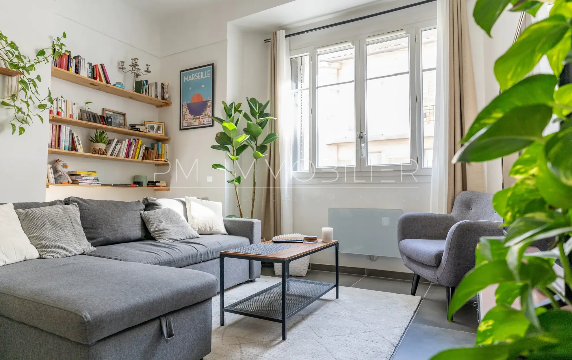 Appartement traversant de 76 m² avec extérieur à Marseille, à deux pas de la place Sébastopol 