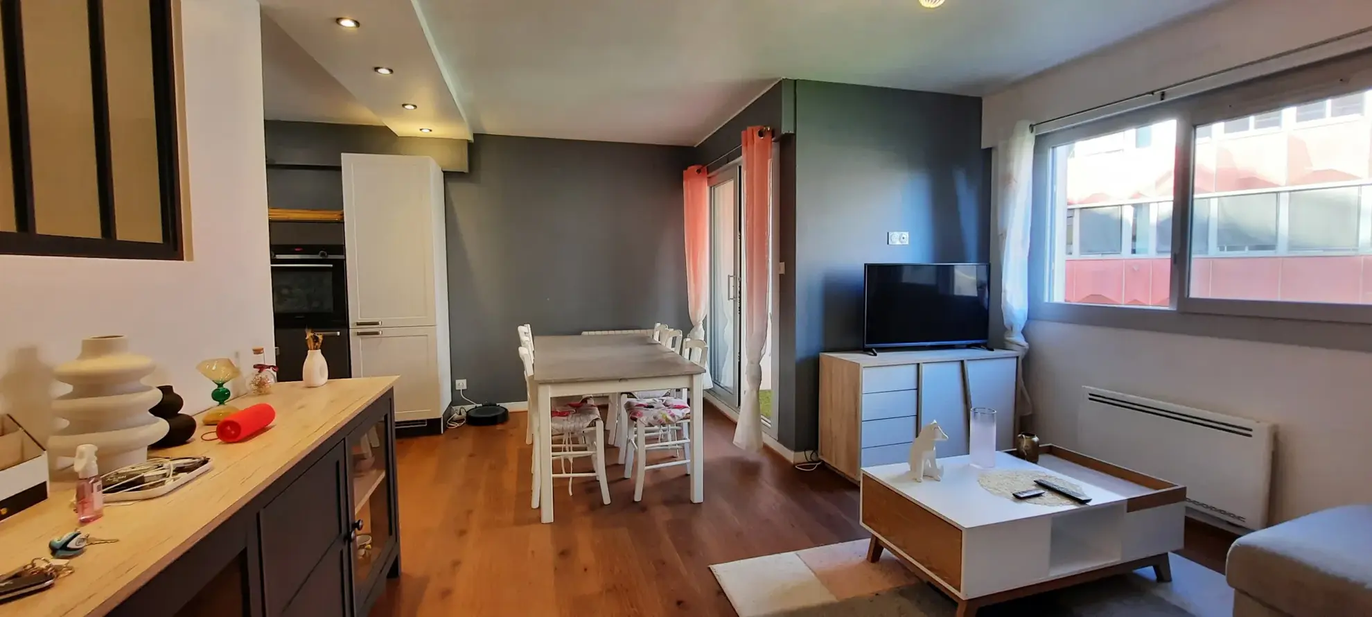 Appartement 3 pièces rénové avec balcon, cave et parking à Aurillac