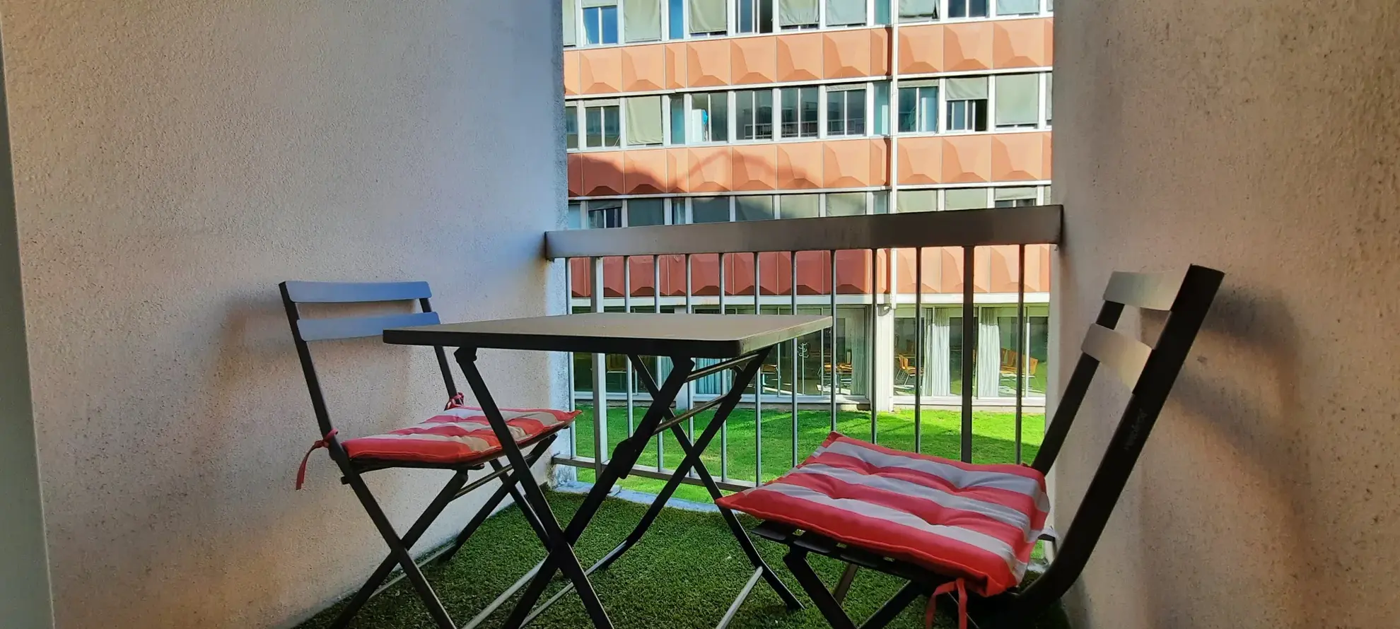 Appartement 3 pièces rénové avec balcon, cave et parking à Aurillac 