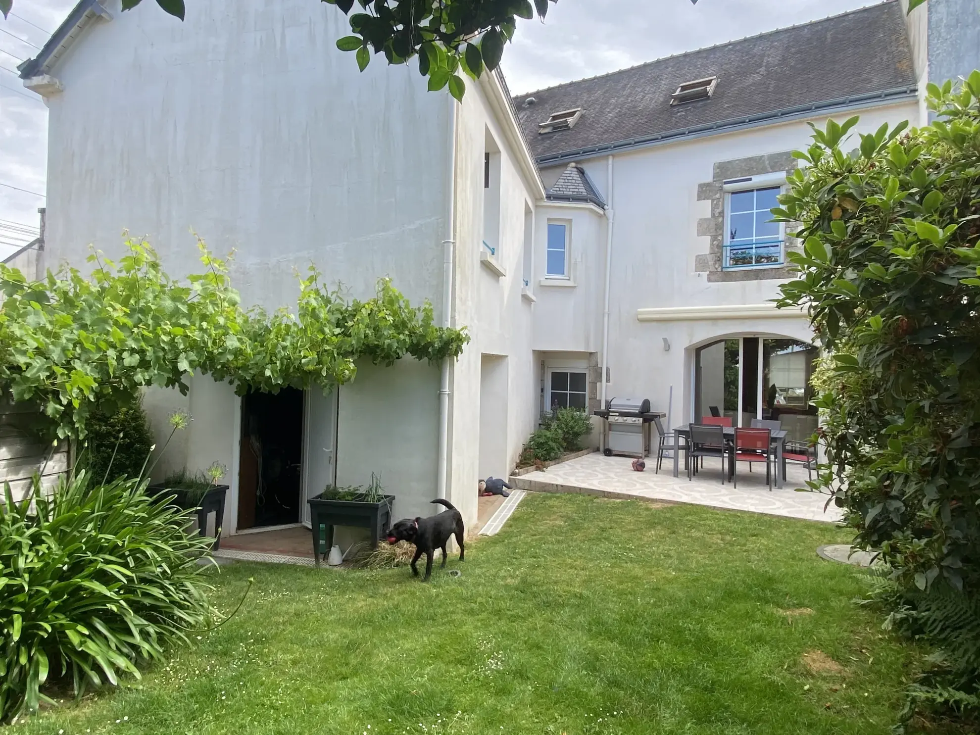 Charmante maison en pierre avec jardin et garage à Cléguérec 