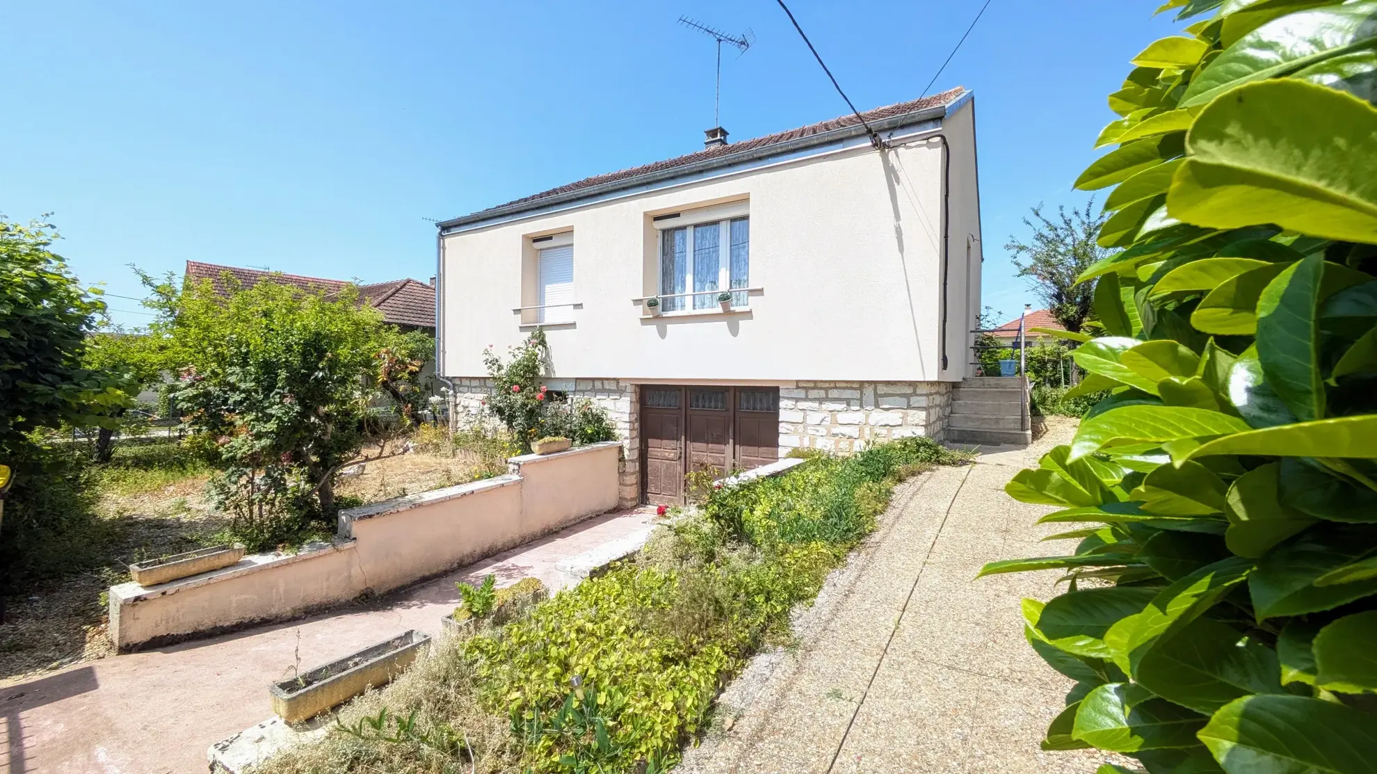 Maison fonctionnelle avec jardin à Auxerre, proche gare et commodités