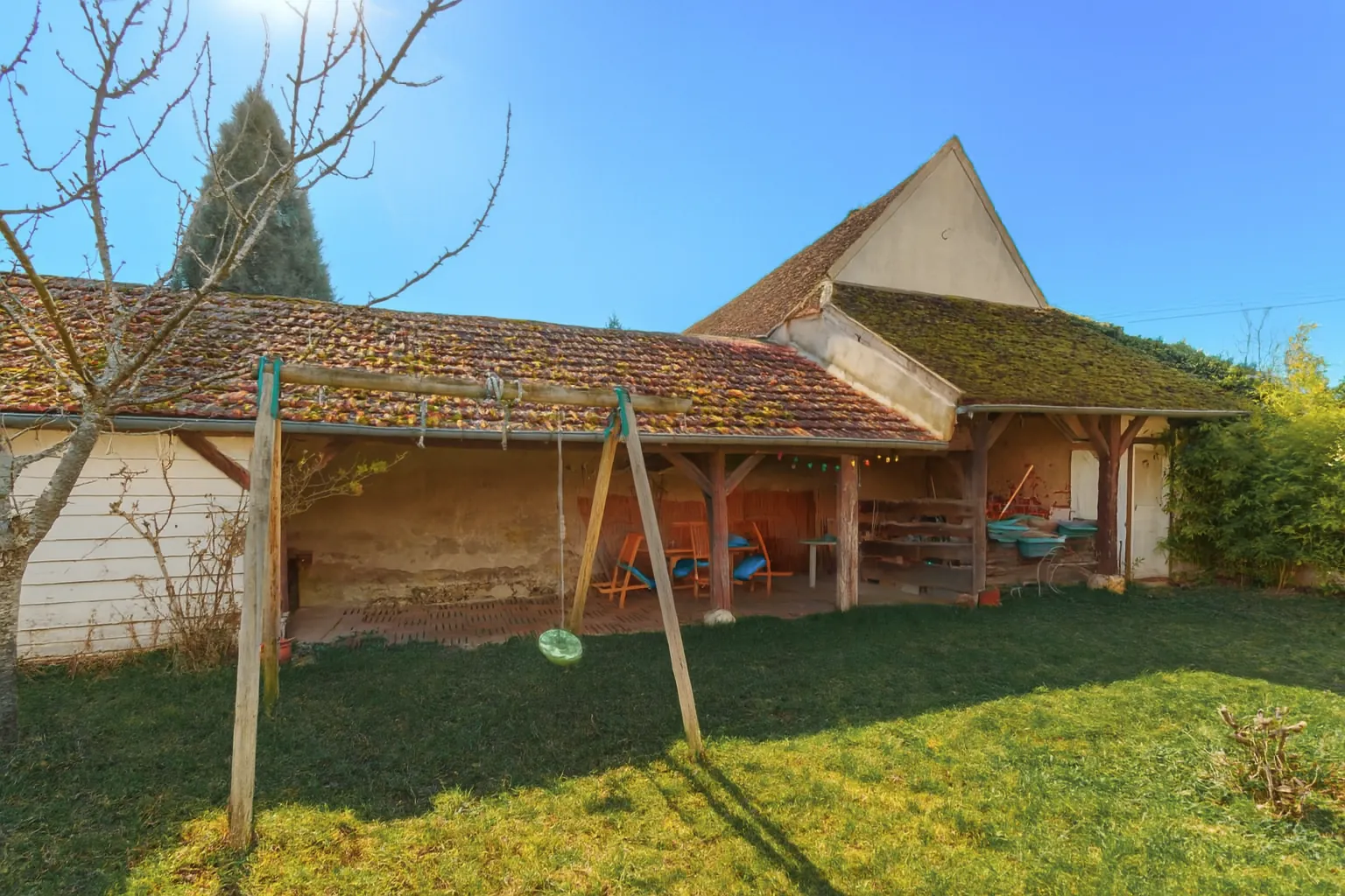 Maison à rénover avec jardin proche de Joigny - 94 m²