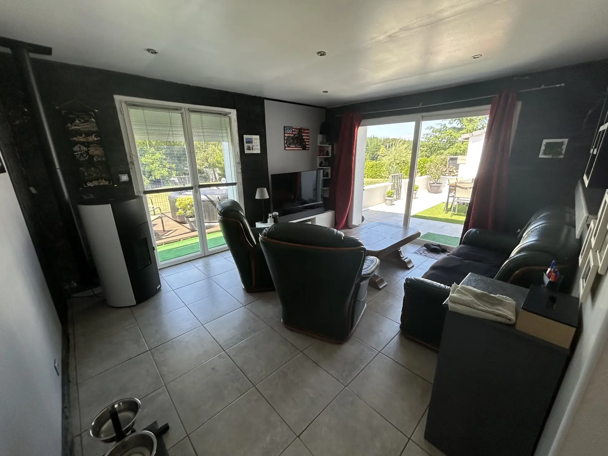 Maison à vendre à Seilhac, Corrèze – 3 chambres, garage, terrasse, terrain arboré de 1829m² 