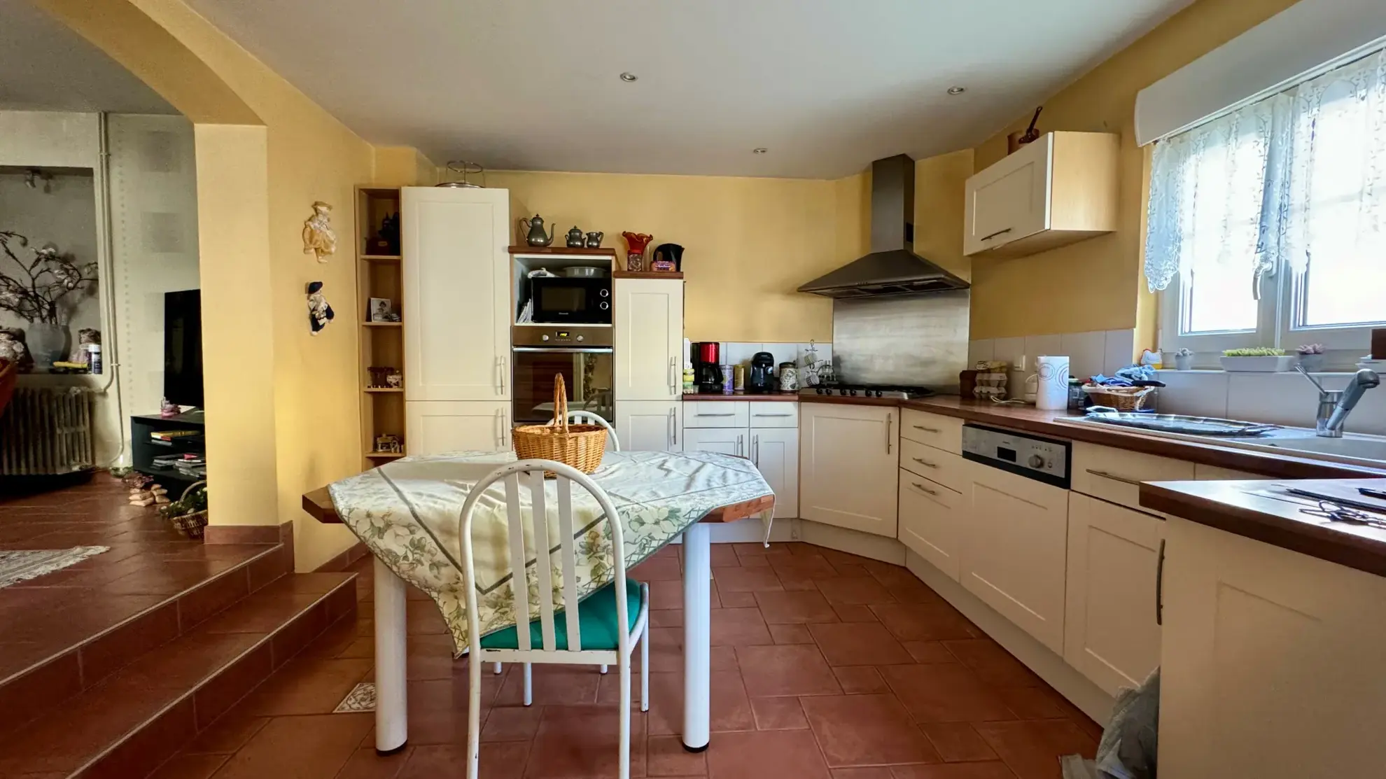 Maison de ville avec véranda lumineuse à Bellerive-sur-Allier 