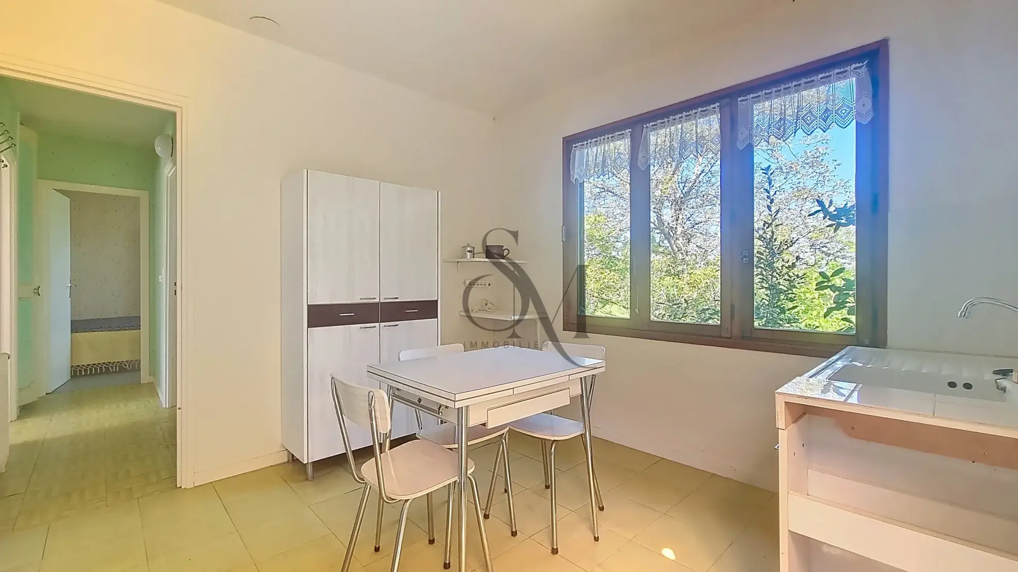 Maison à vendre à Chevannes (45210) avec grand terrain, potentiel de rénovation 