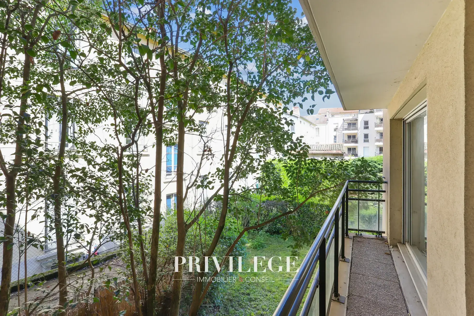 Vente appartement T3 lumineux de 61 m2 à Lyon près de la Part-Dieu 