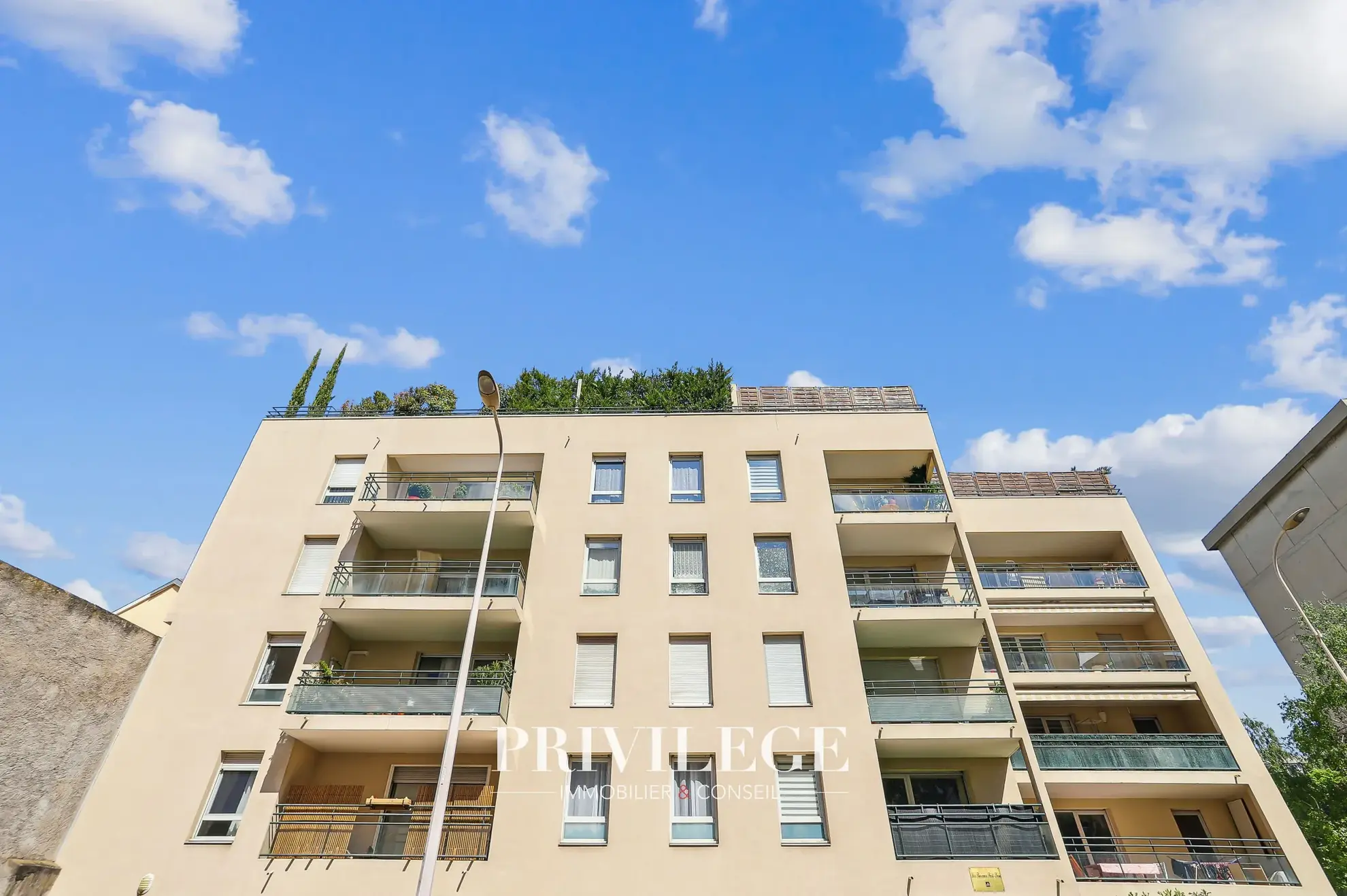 Vente appartement T3 lumineux de 61 m2 à Lyon près de la Part-Dieu 