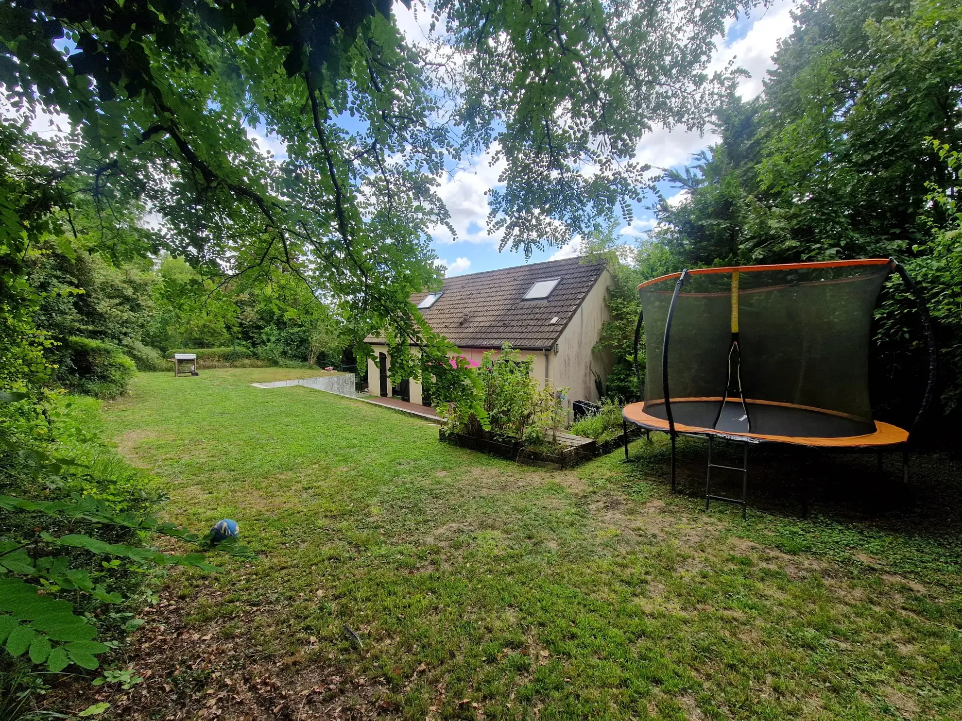 Maison individuelle à Villecien T4 avec terrasse et jardin proche Joigny 