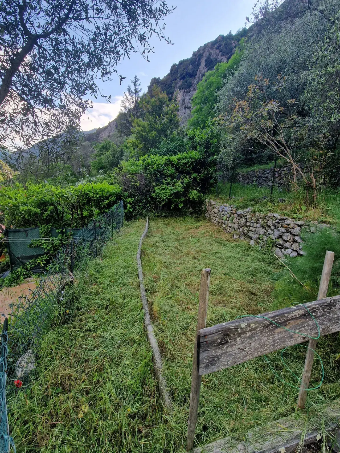 Maison de village à Fontan 120 m² avec jardin, terrasse et potentiel locatif 