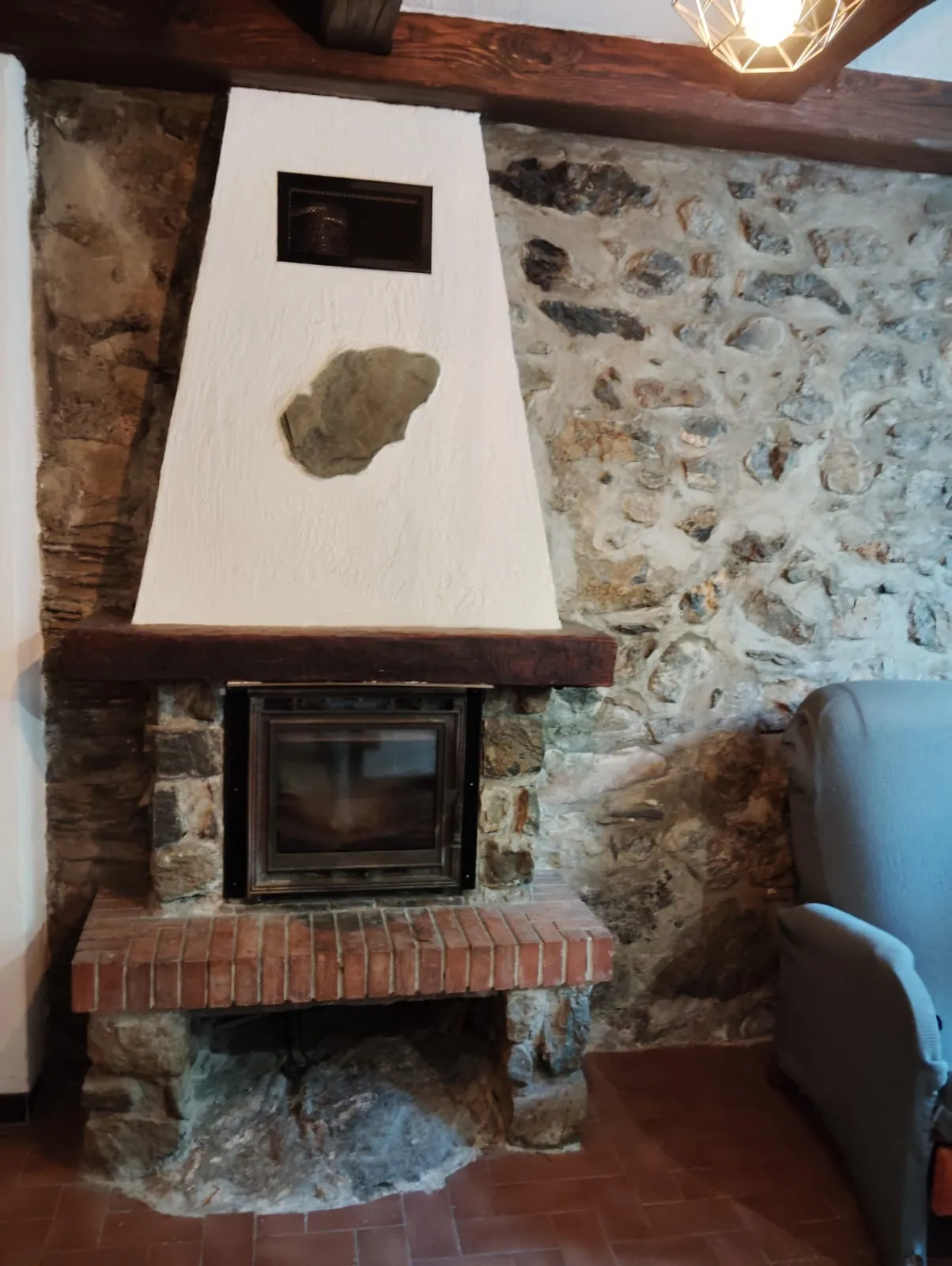 Maison de village à Fontan 120 m² avec jardin, terrasse et potentiel locatif 