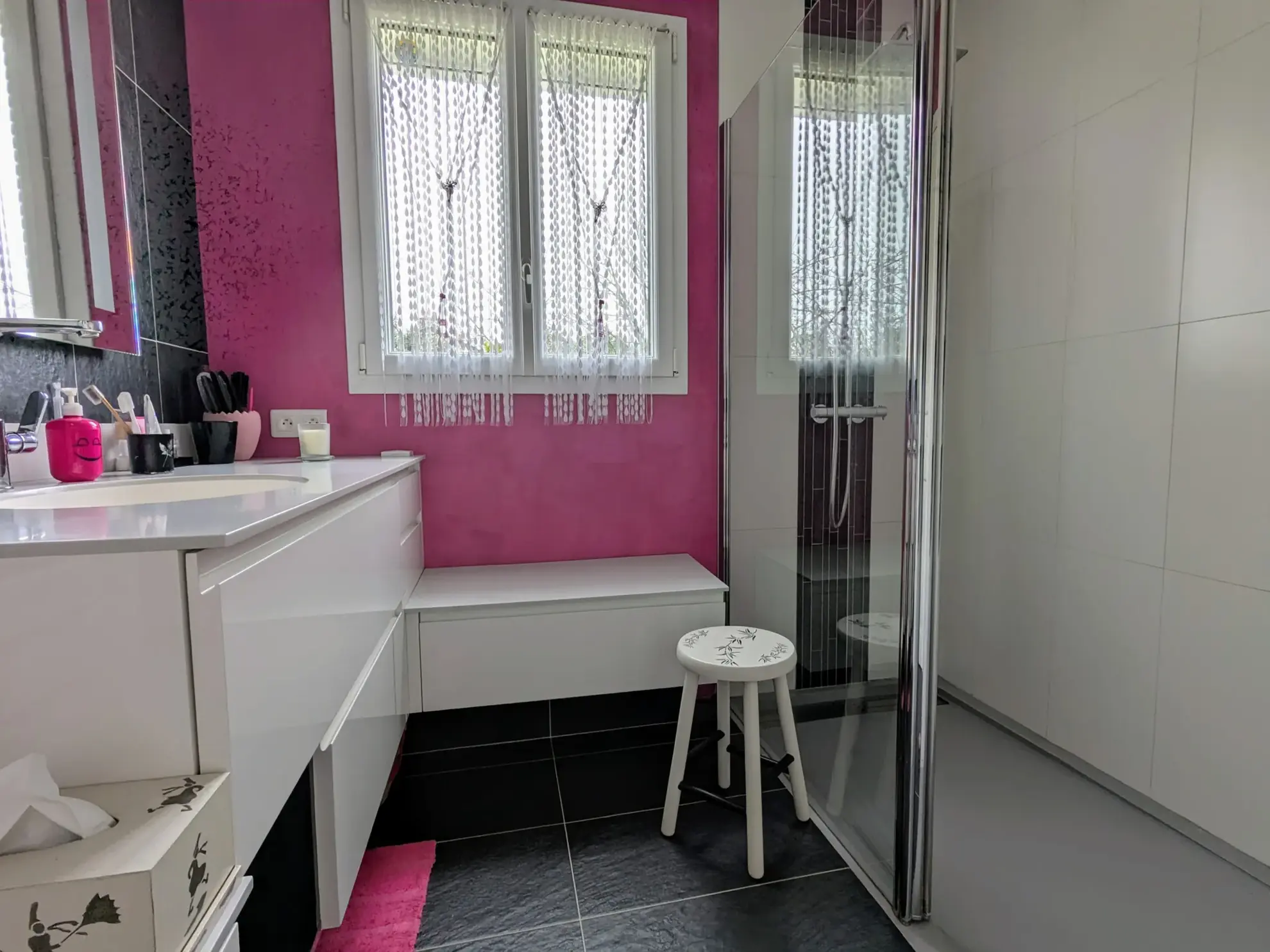 Belle maison familiale 4 chambres avec sous-sol complet à Casson 