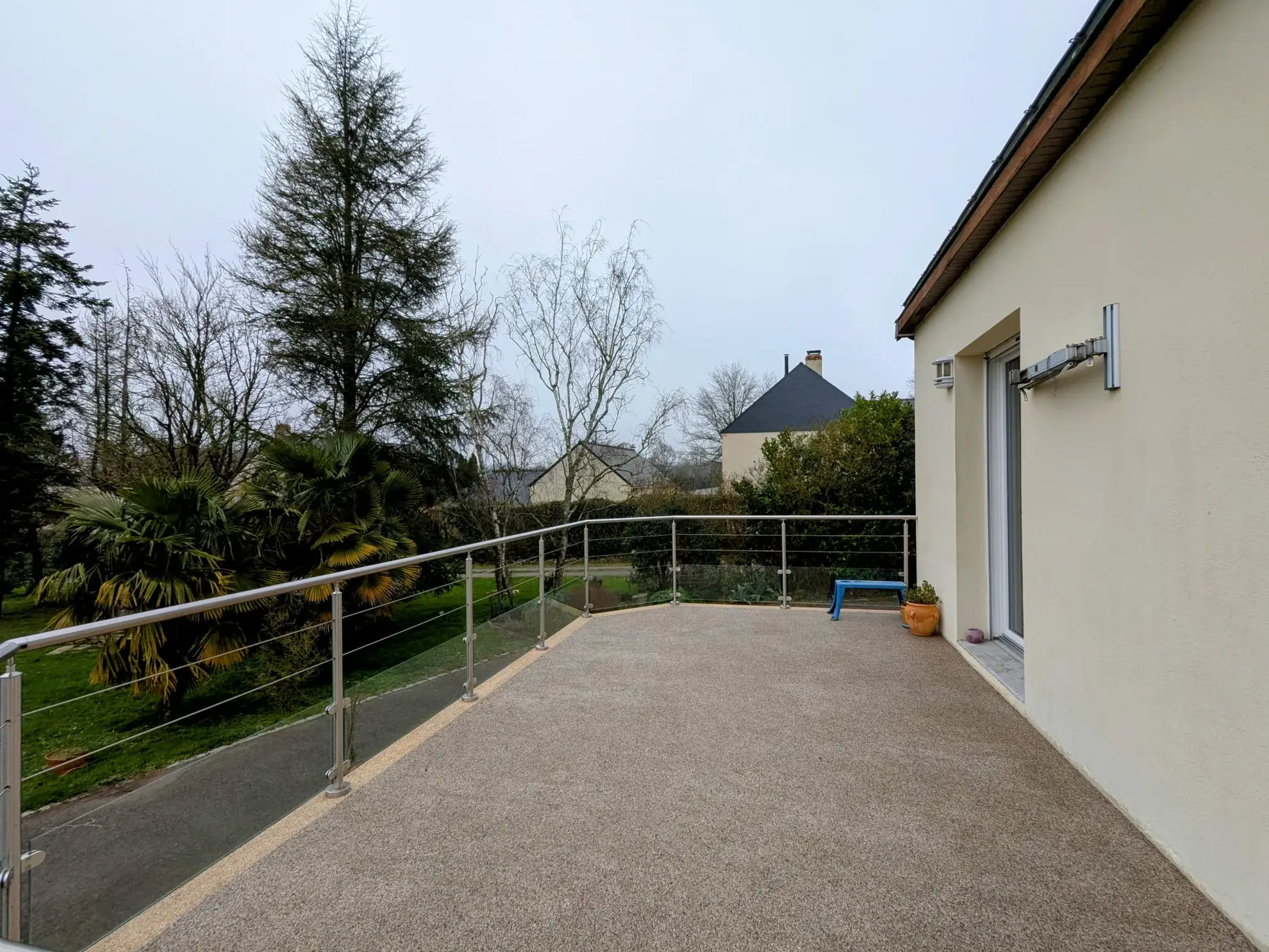 Belle maison familiale 4 chambres avec sous-sol complet à Casson