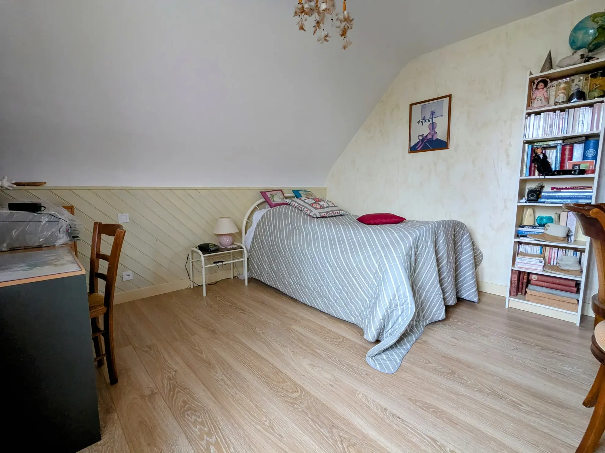 Belle maison familiale 4 chambres avec sous-sol complet à Casson 