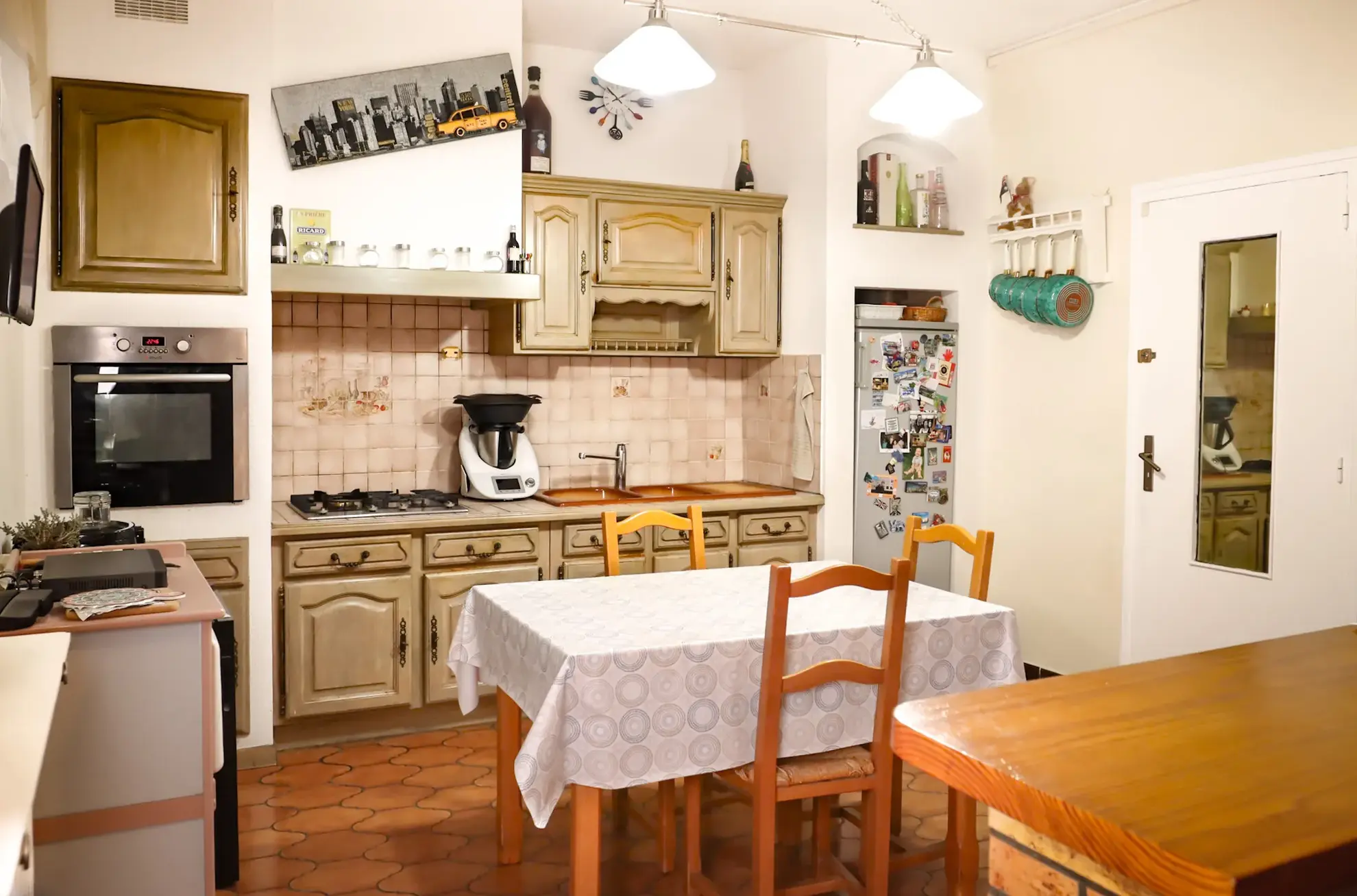 Appartement duplex avec local commercial et garage à Carcassonne - Investissement ou activité 