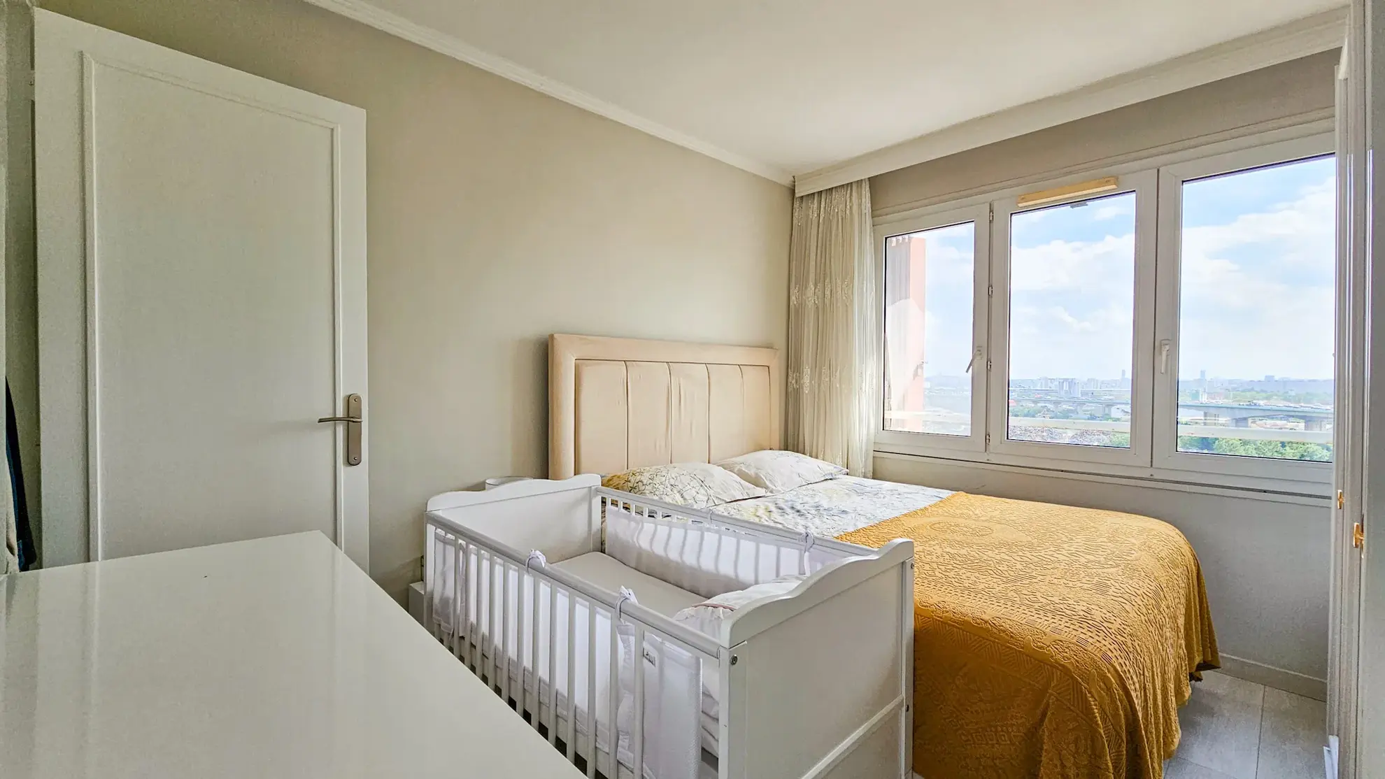 Appartement 3 pièces avec loggia et vue Tour Eiffel à Argenteuil 