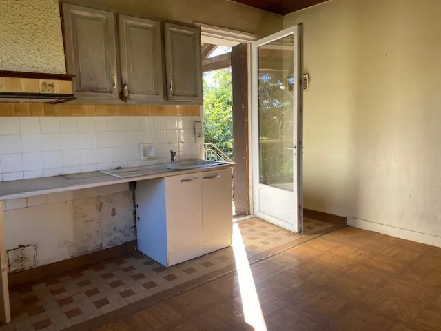 Maison familiale de 174 m² avec 5 chambres en Dordogne, proche village 