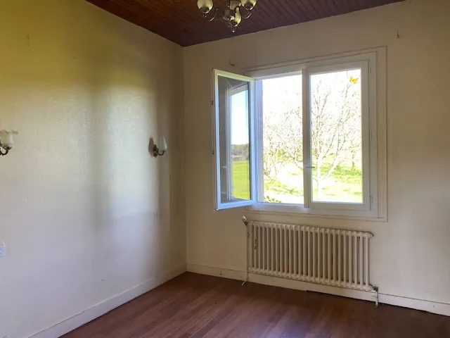 Maison familiale de 174 m² avec 5 chambres en Dordogne, proche village 