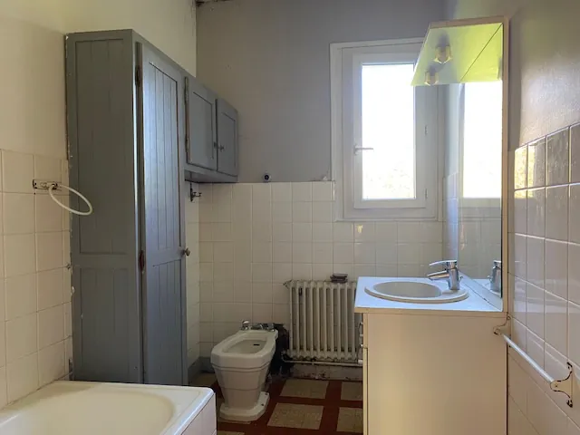 Maison familiale de 174 m² avec 5 chambres en Dordogne, proche village 