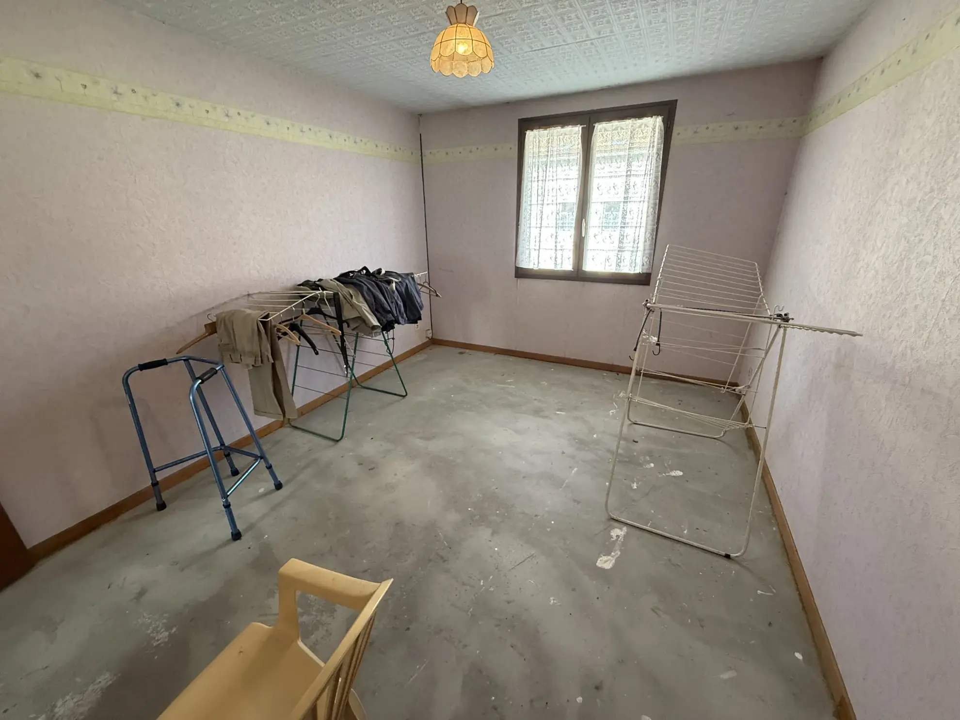 Belle maison à rénover de 135 m² avec grands hangars sur terrain de 22 ares à Bambiderstroff 