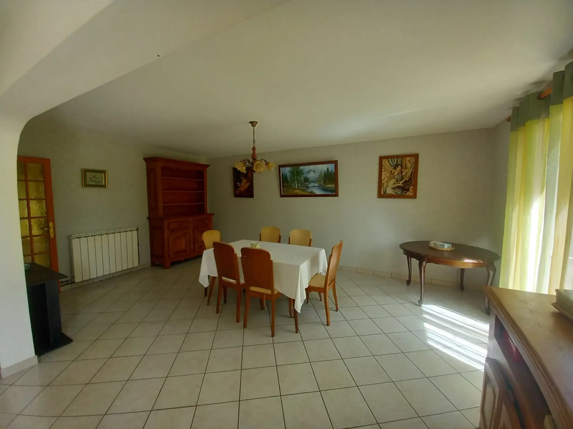 Grand pavillon 5 chambres avec dépendances et jardin proche Moulins et Nevers 