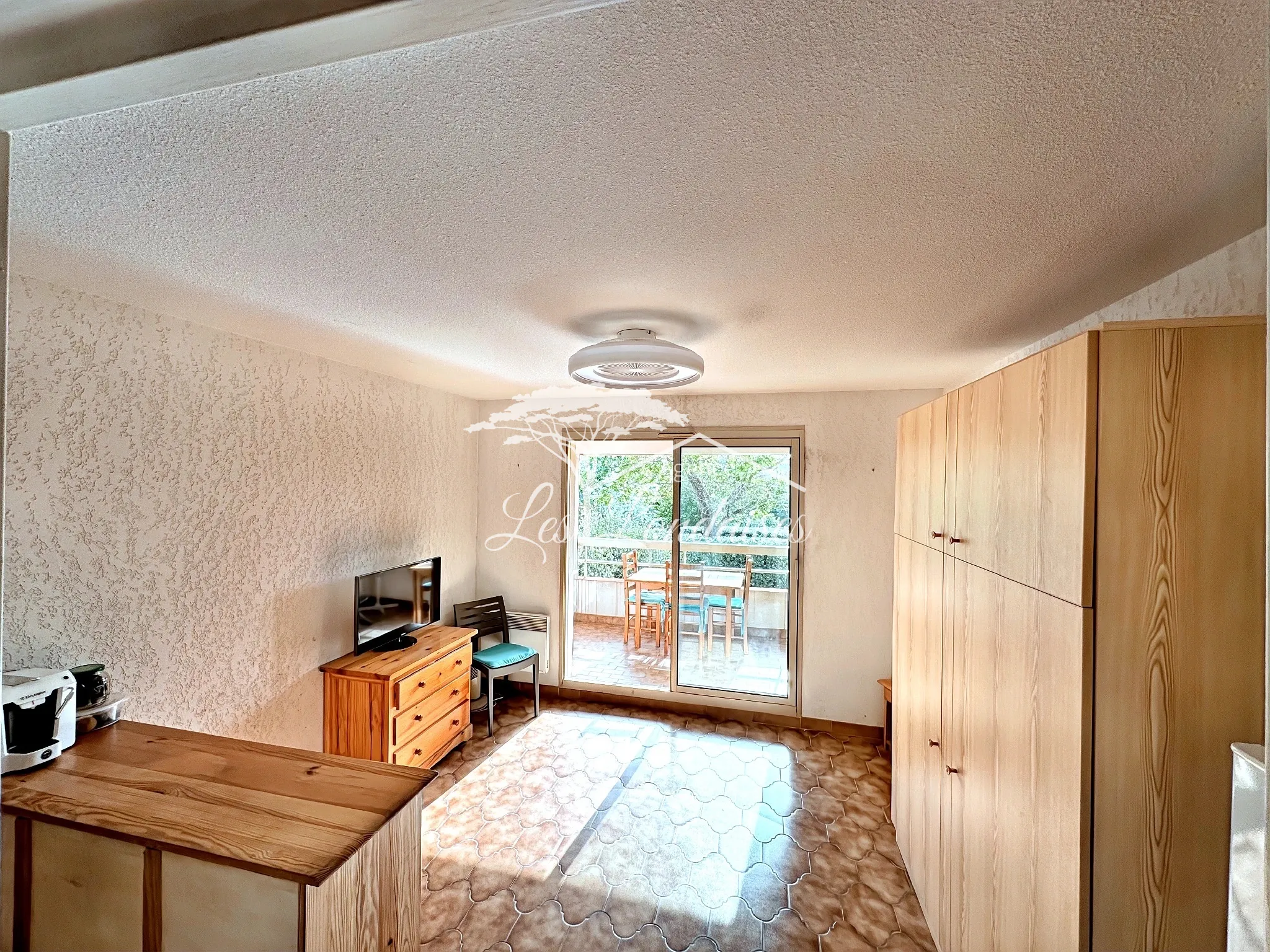 Appartement T1 avec Loggia et Vue sur Parc à La Londe-les-Maures