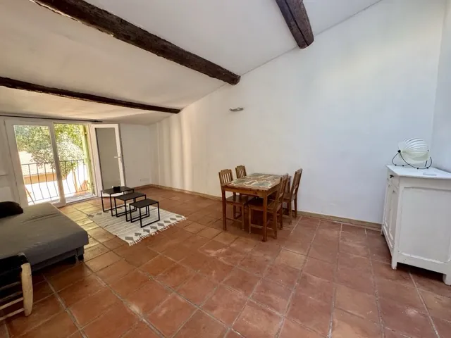 Appartement T1 avec balcony à vendre au centre-ville d'Aix-en-Provence 