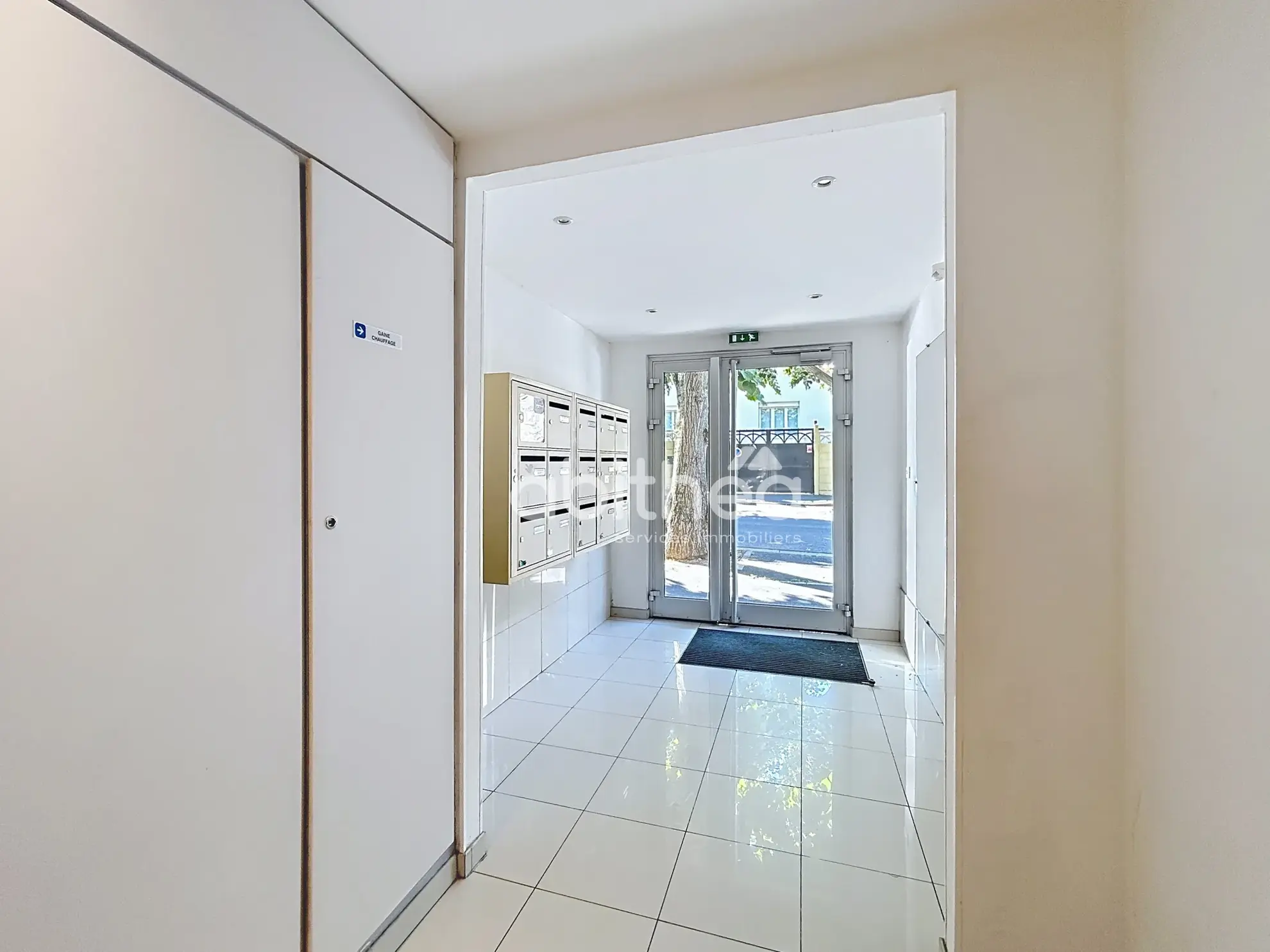 Appartement F1 rénové avec parking à Choisy-le-Roi, proche transports