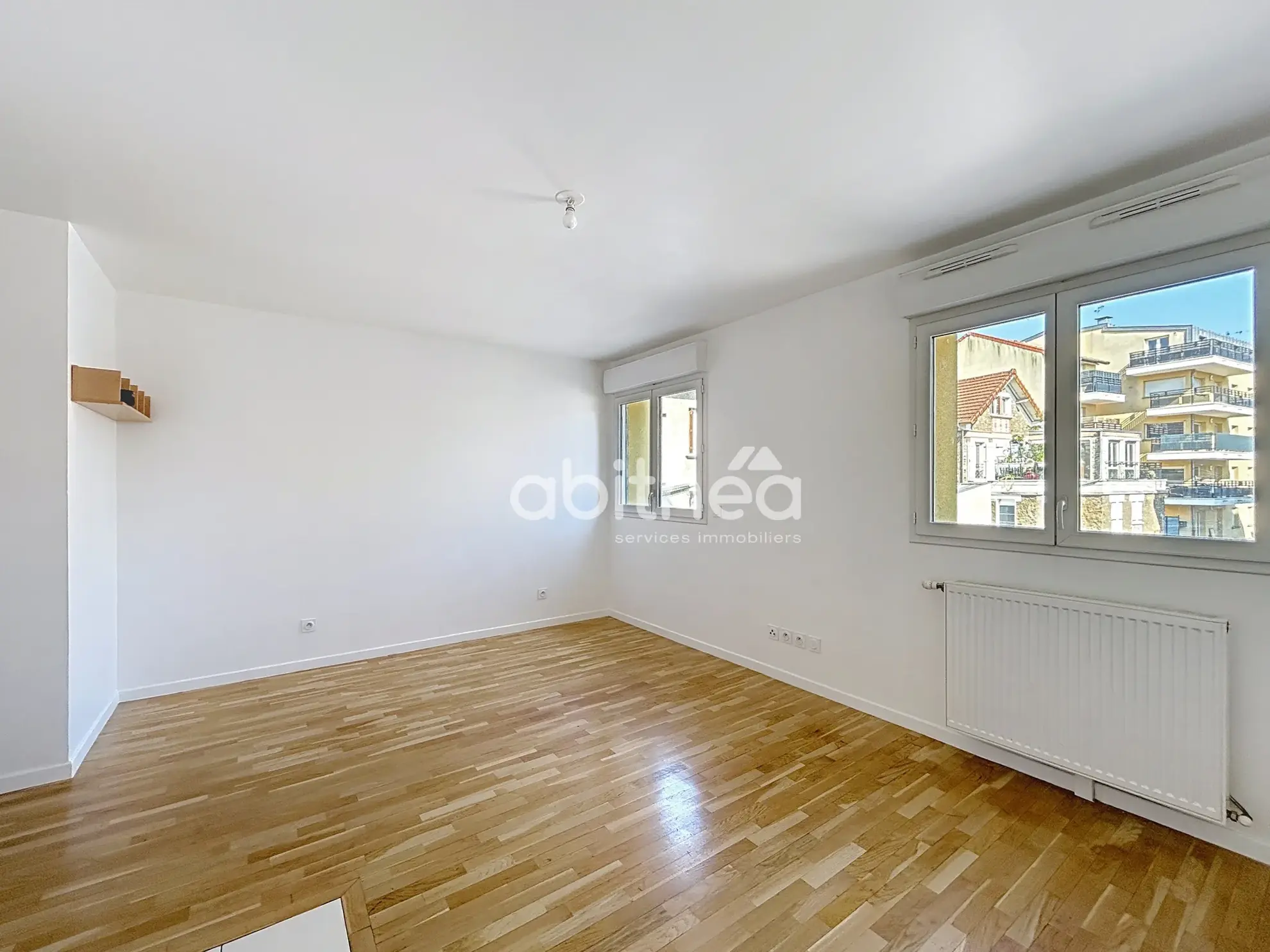 Appartement F1 rénové avec parking à Choisy-le-Roi, proche transports 