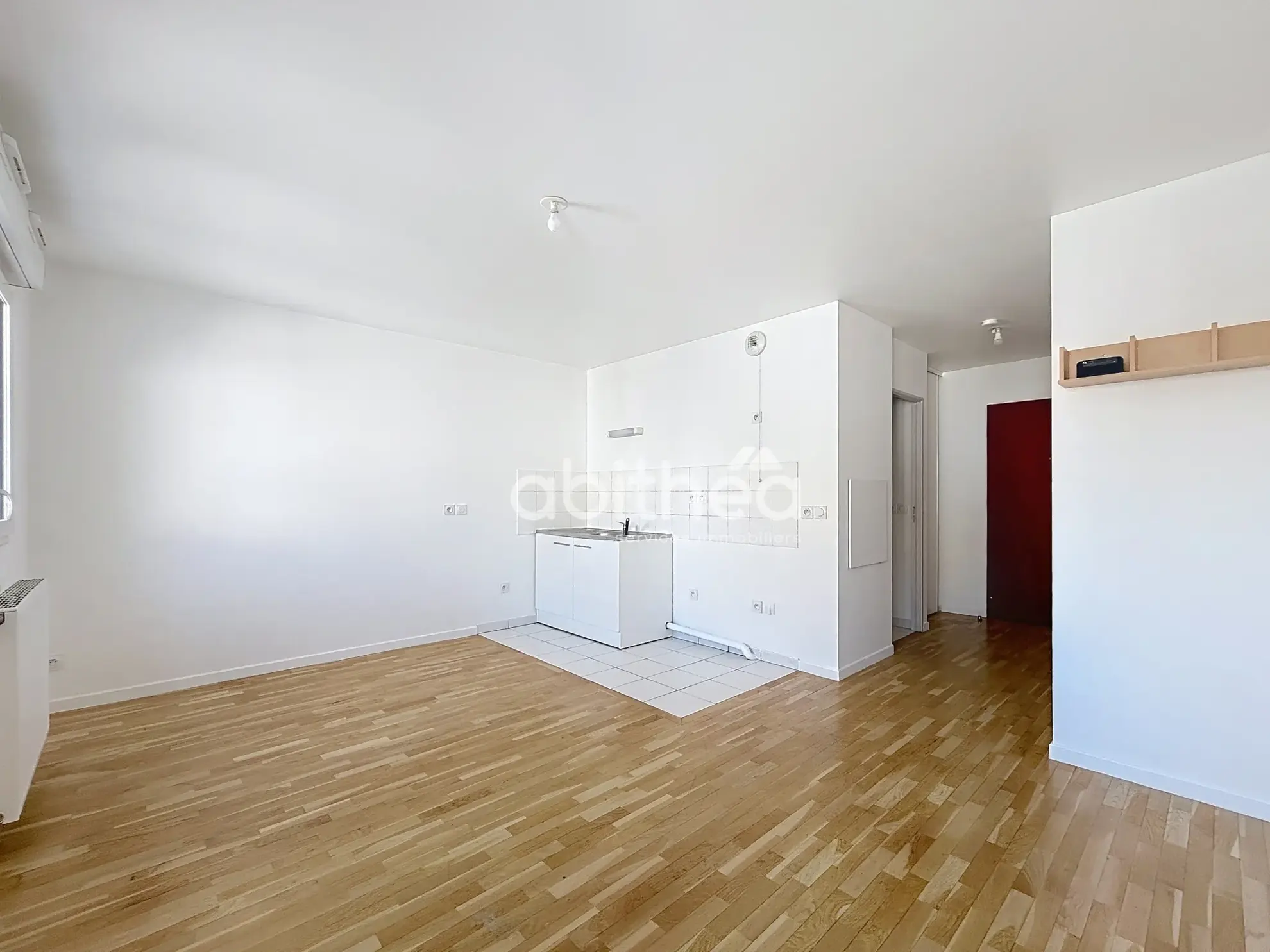 Appartement F1 rénové avec parking à Choisy-le-Roi, proche transports 