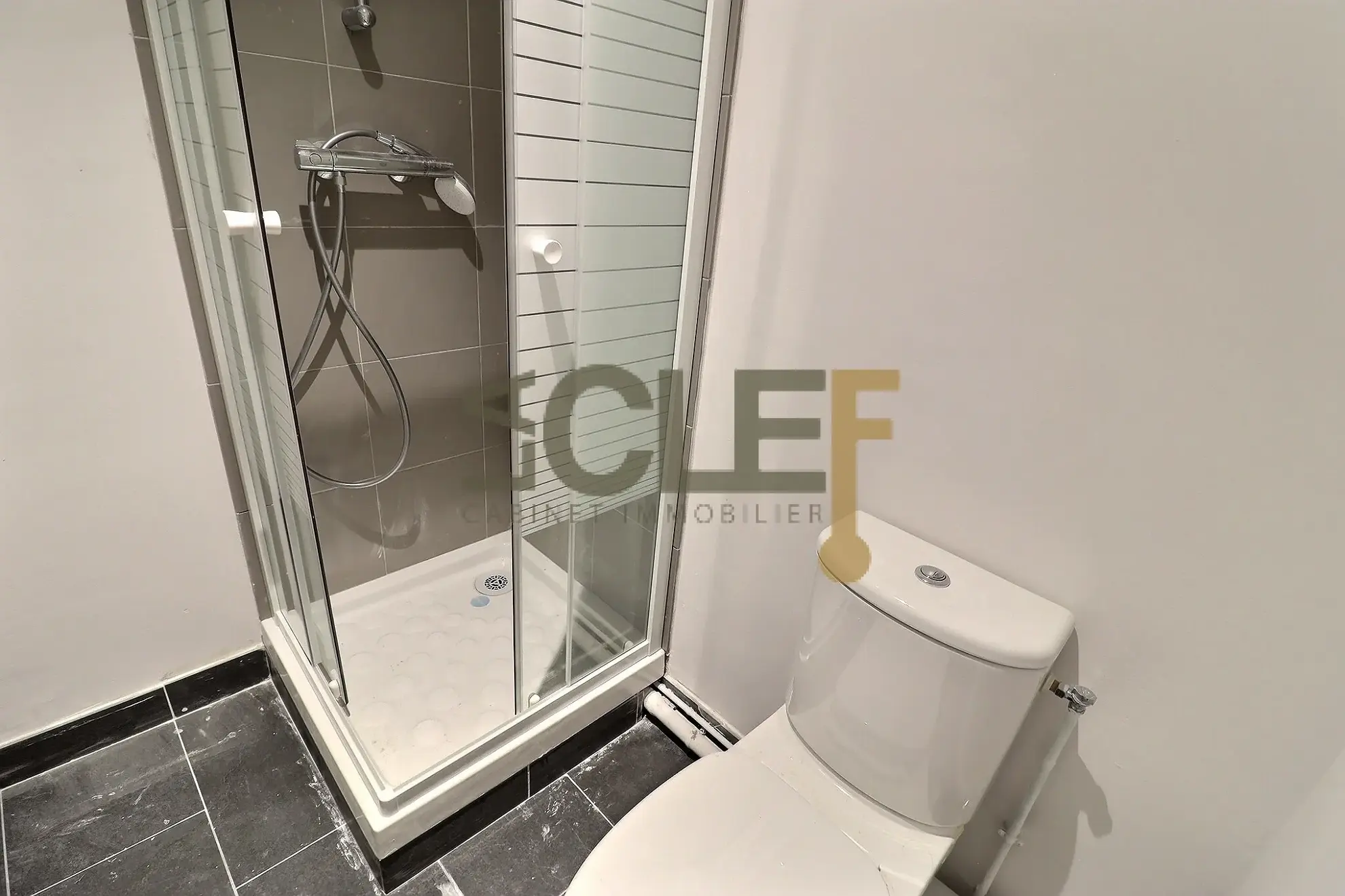 Appartement T1 rénové de 32 m² à Boulogne-Billancourt, idéalement situé 