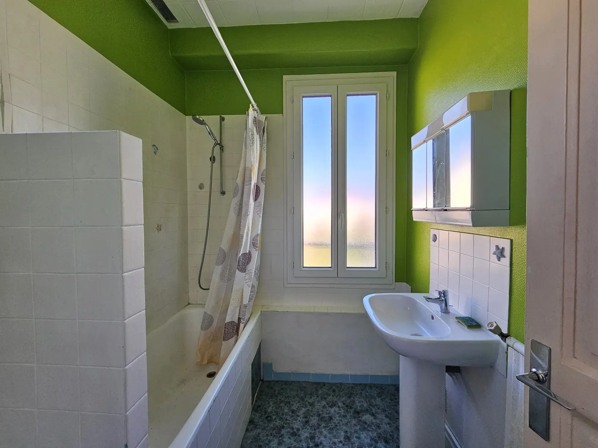 Appartement triplex à Clermont-Ferrand avec balcon et stationnement 