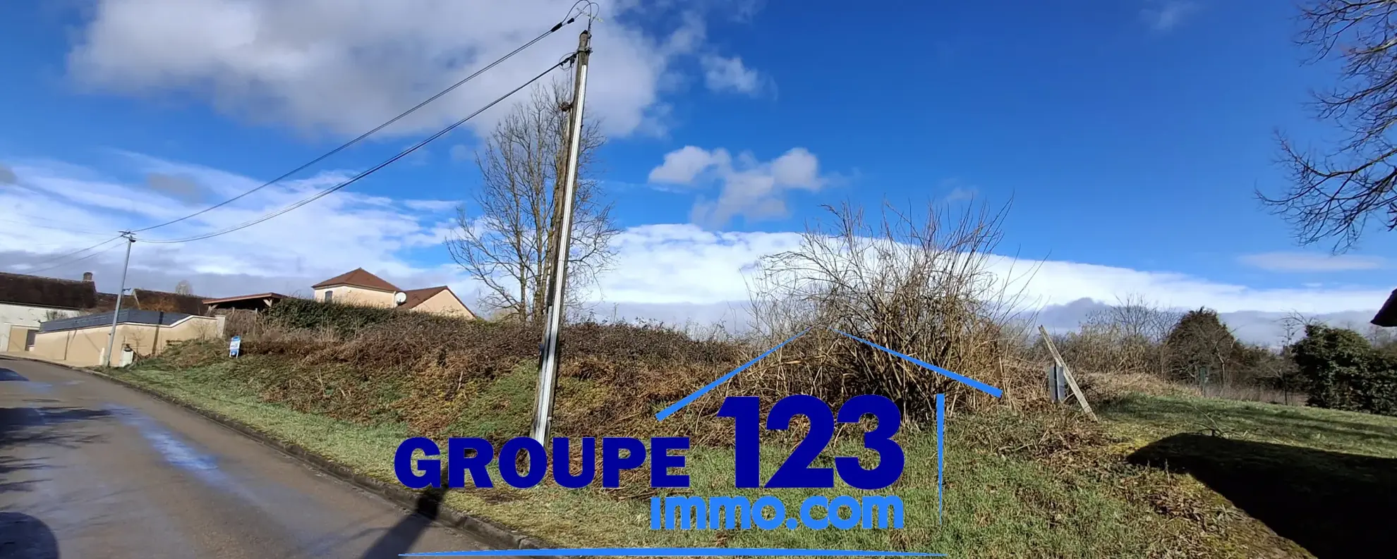 Terrain constructible de 1189 m² à Laduz – Emplacement idéal au cœur du village 