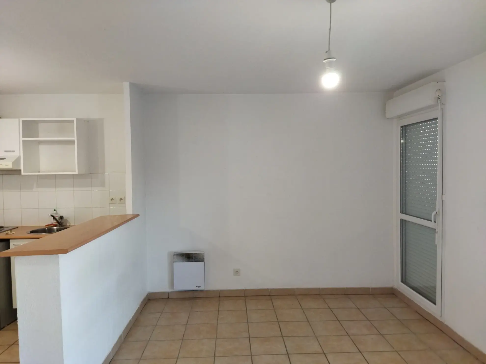 Studio lumineux de 33 m² avec balcon et garage à Béziers, idéal investissement 