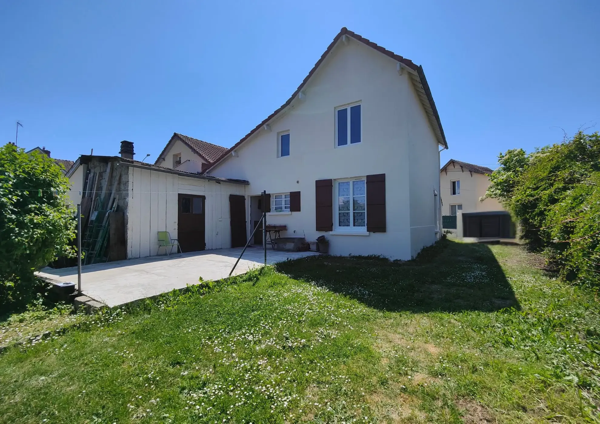 Maison rénovée avec jardin arboré à Migennes - 3 chambres et proximité gare