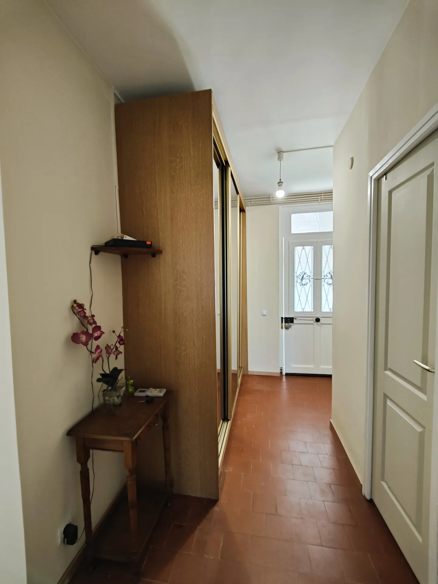 Maison rénovée avec jardin arboré à Migennes - 3 chambres et proximité gare 