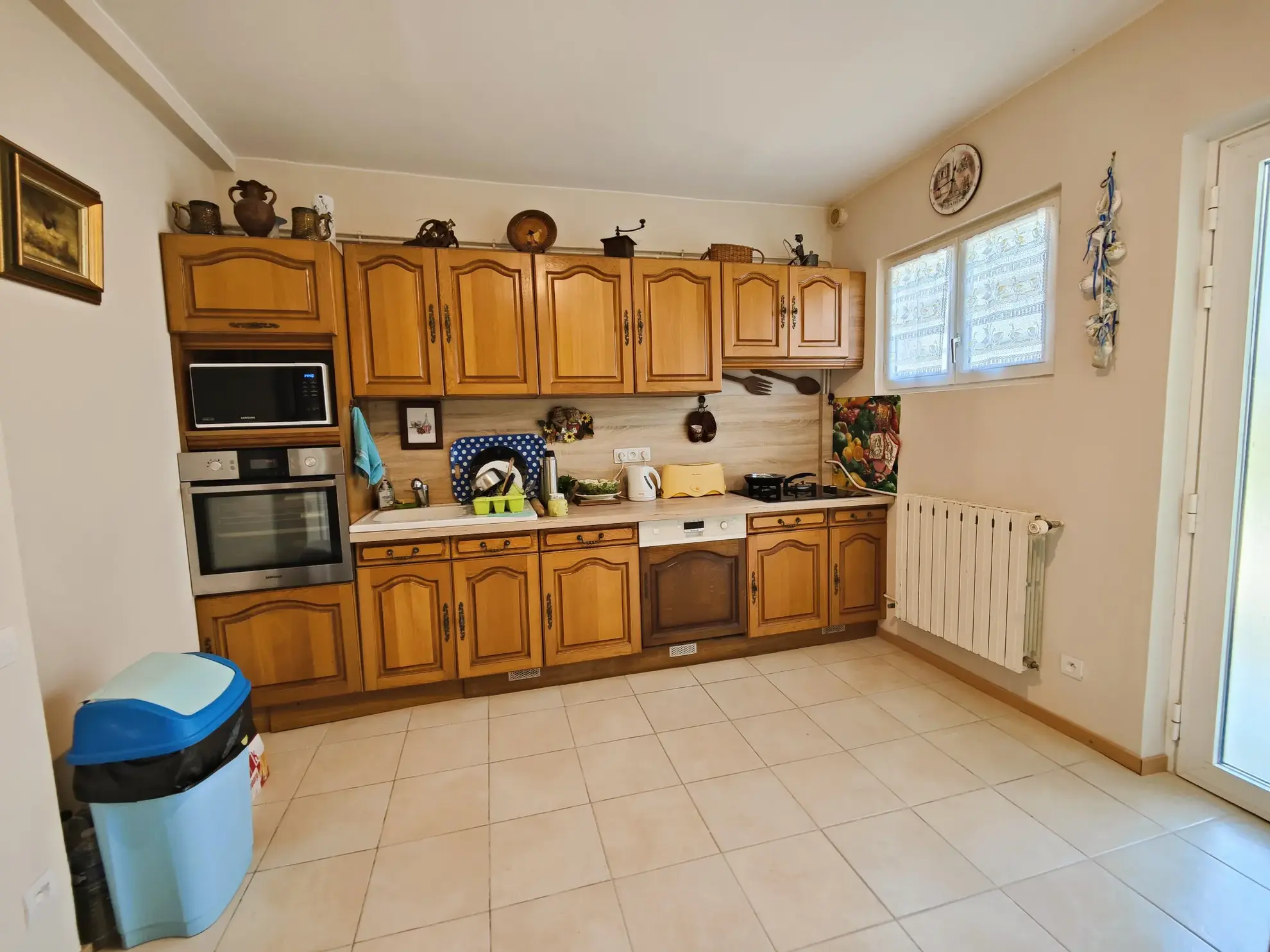 Maison rénovée avec jardin arboré à Migennes - 3 chambres et proximité gare 