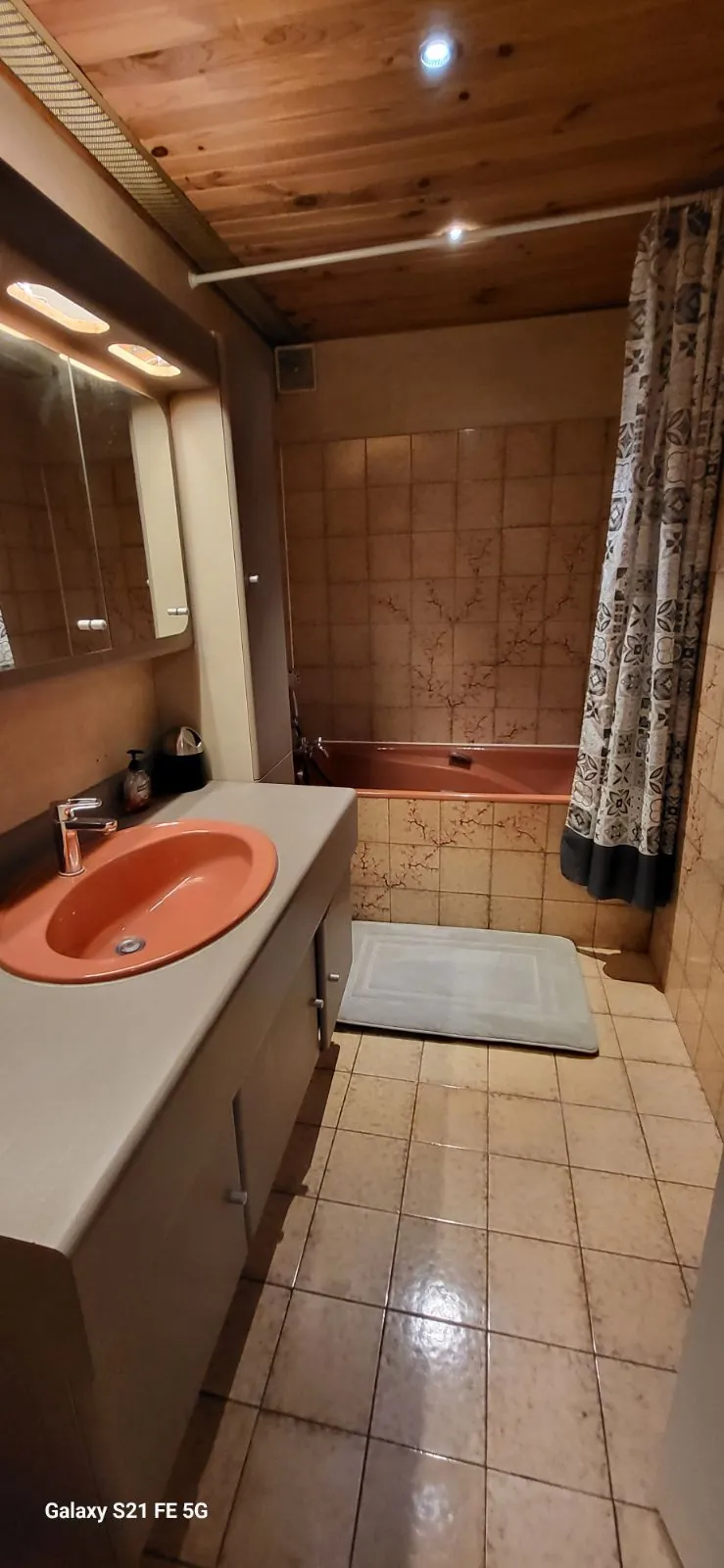 Grand appartement F5 avec terrasse et garage à Villepinte 